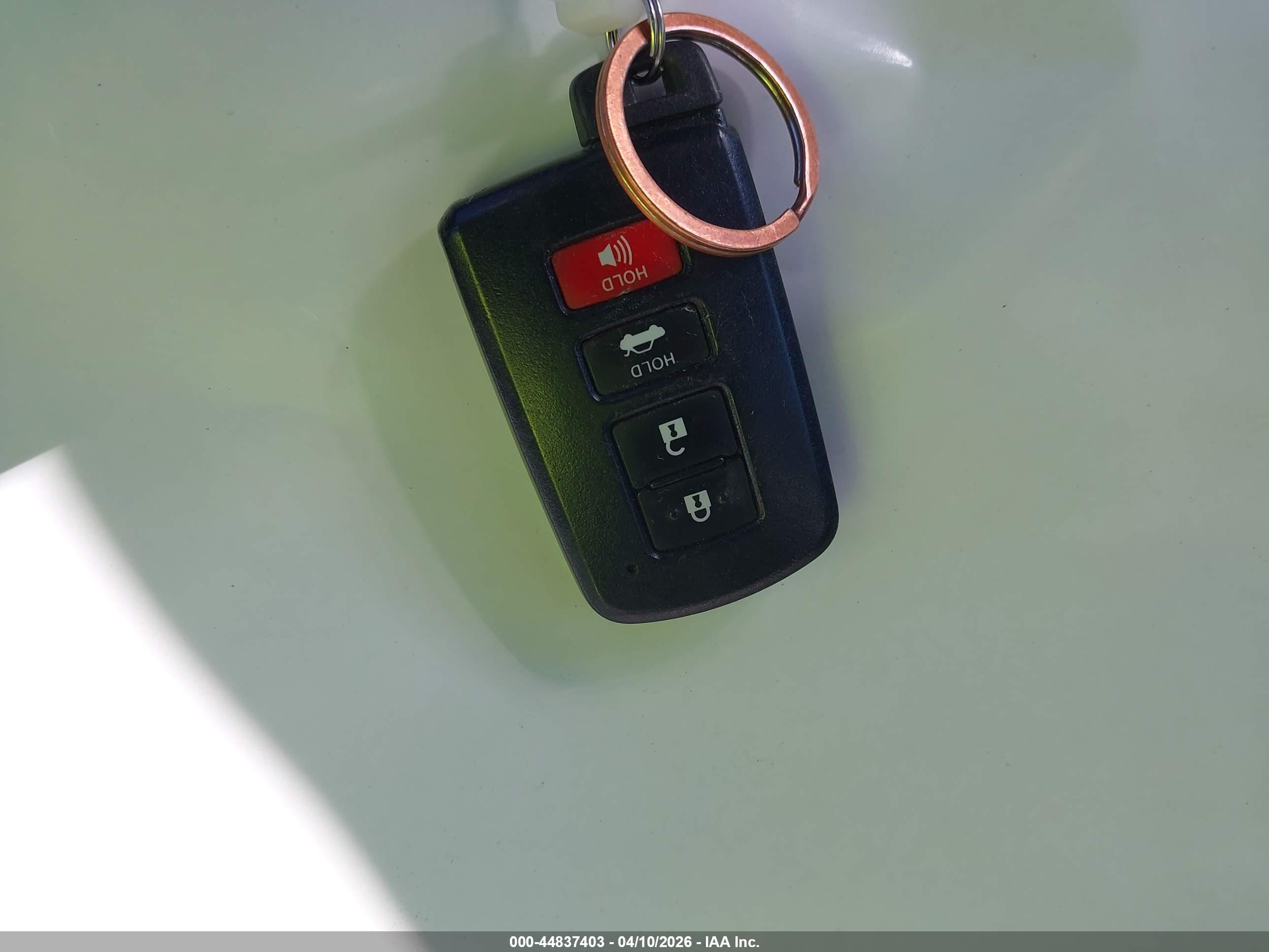 TOYOTA CAMRY image 11
