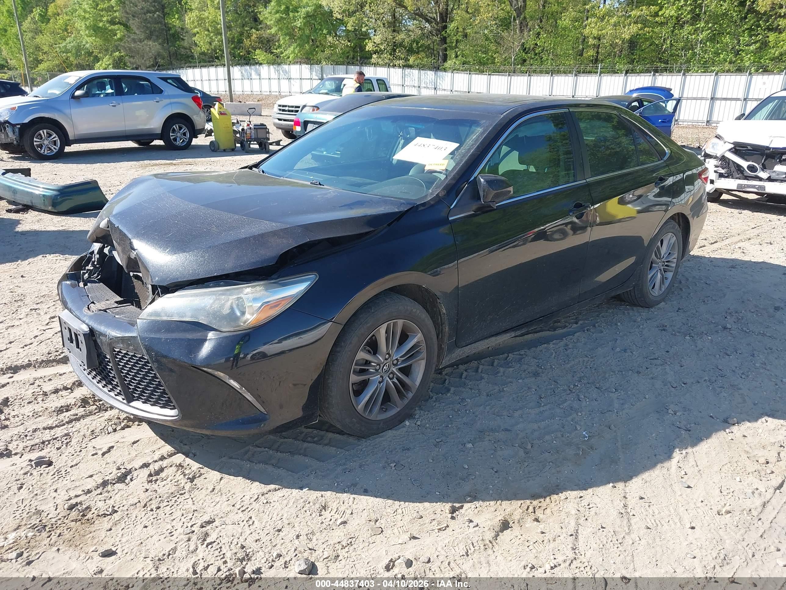TOYOTA CAMRY image 2
