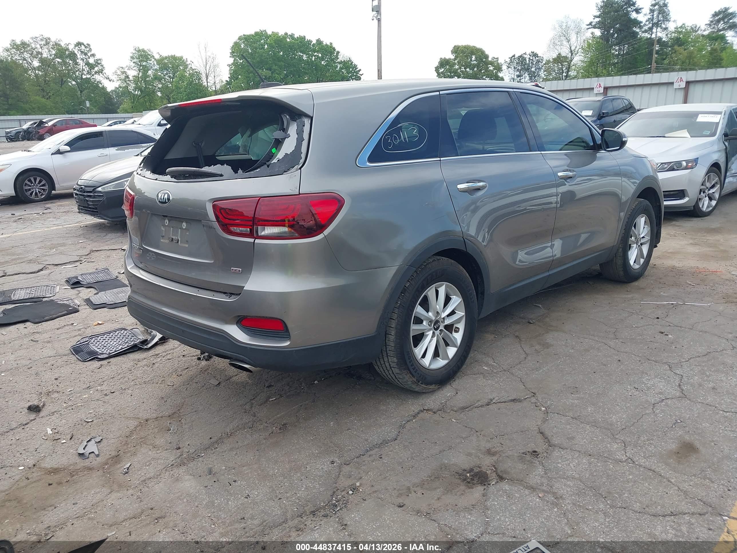 KIA SORENTO image 4