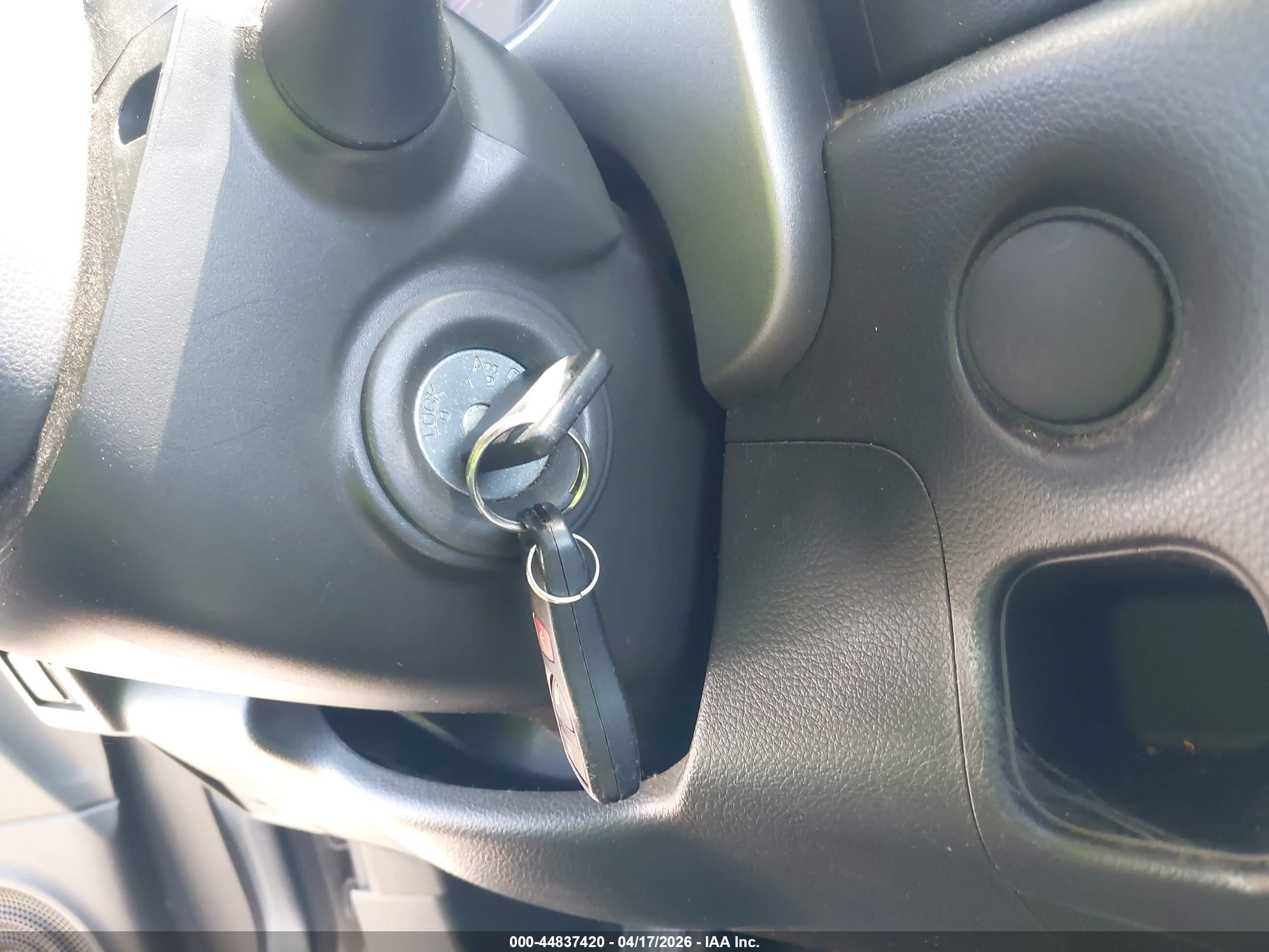 NISSAN CUBE image 11