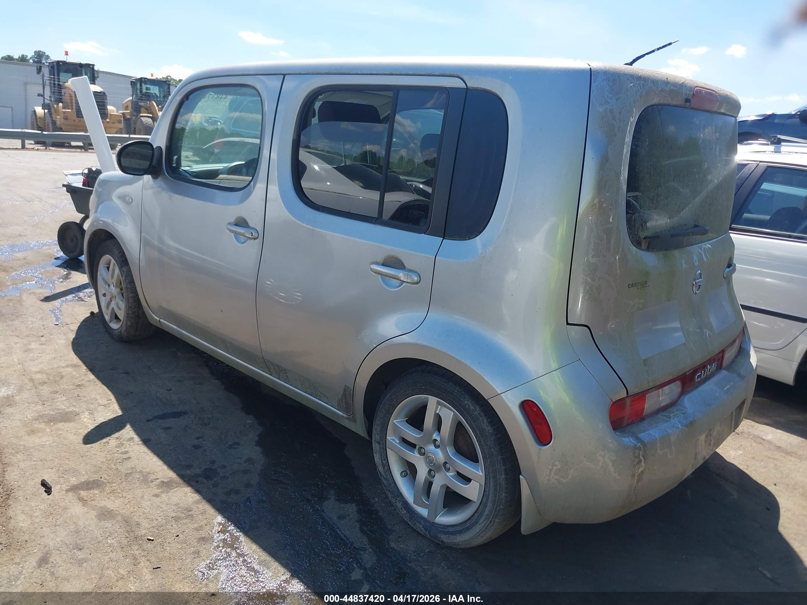 NISSAN CUBE image 3