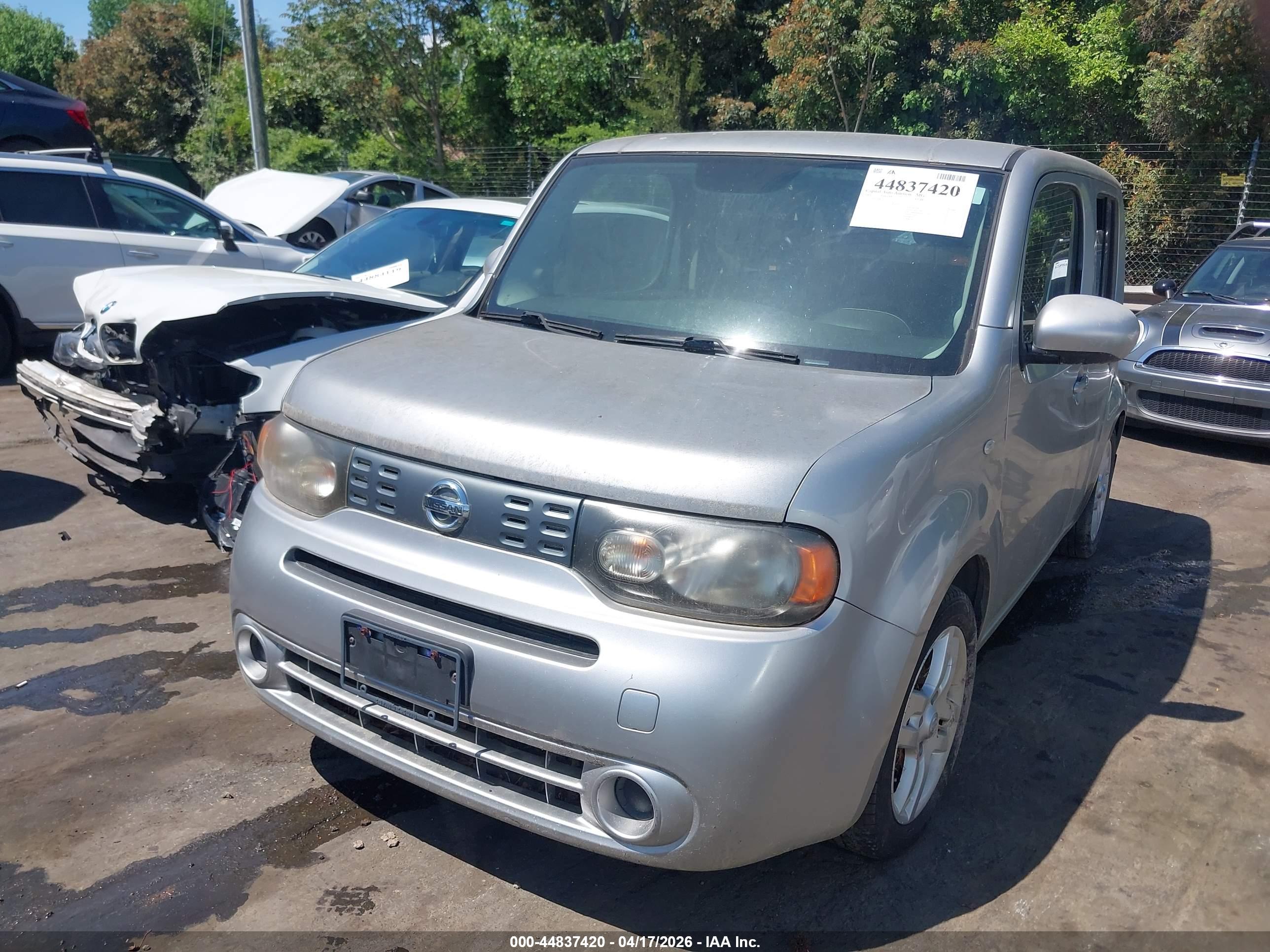 NISSAN CUBE image 6