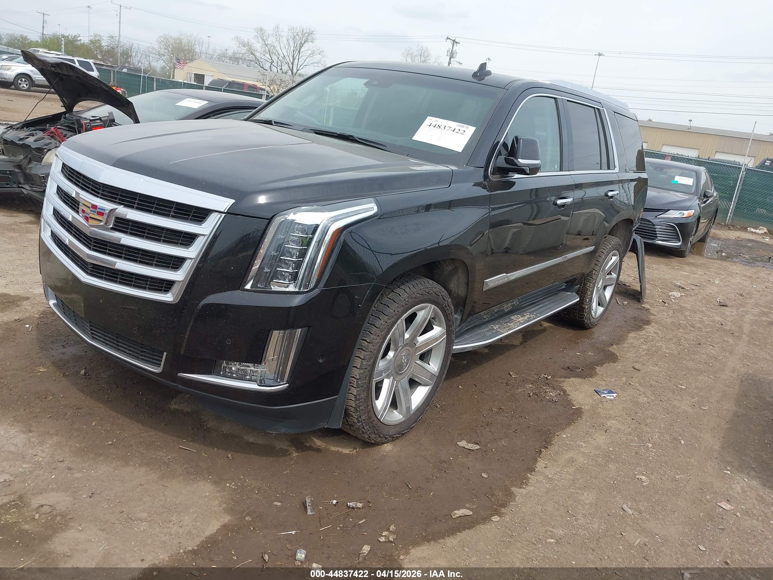 CADILLAC ESCALADE image 2