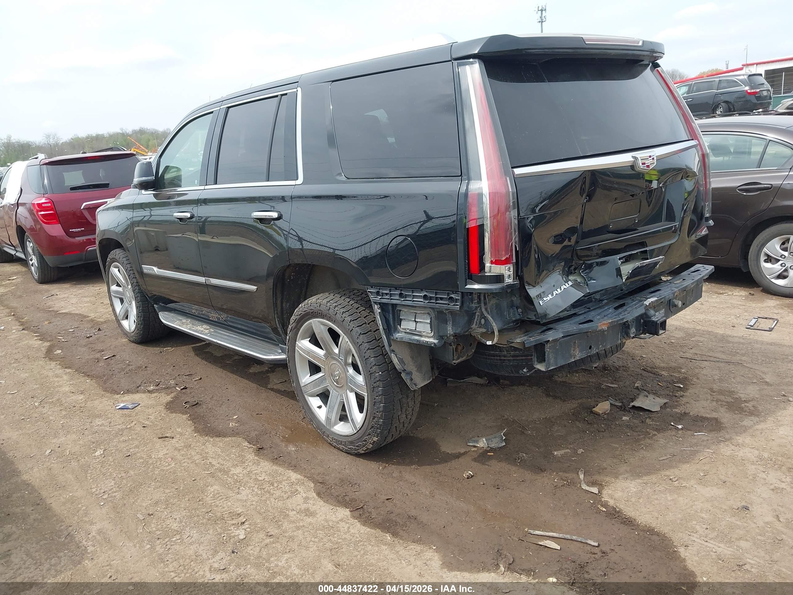 CADILLAC ESCALADE image 3