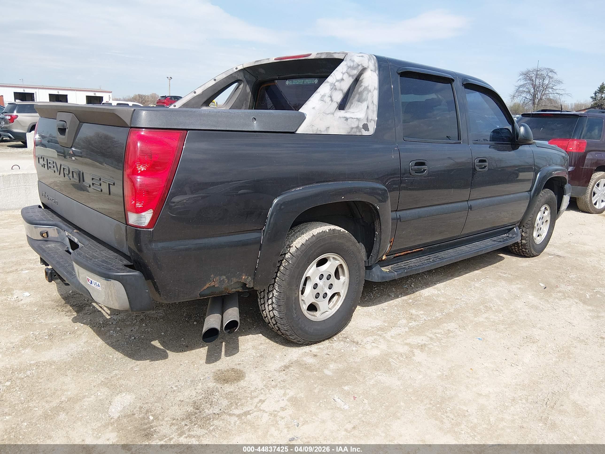 CHEVROLET AVALANCHE image 4