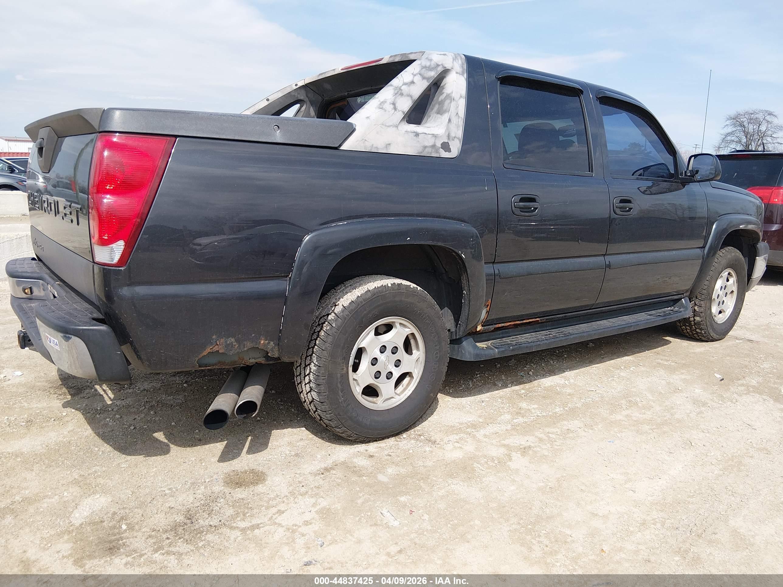CHEVROLET AVALANCHE image 6