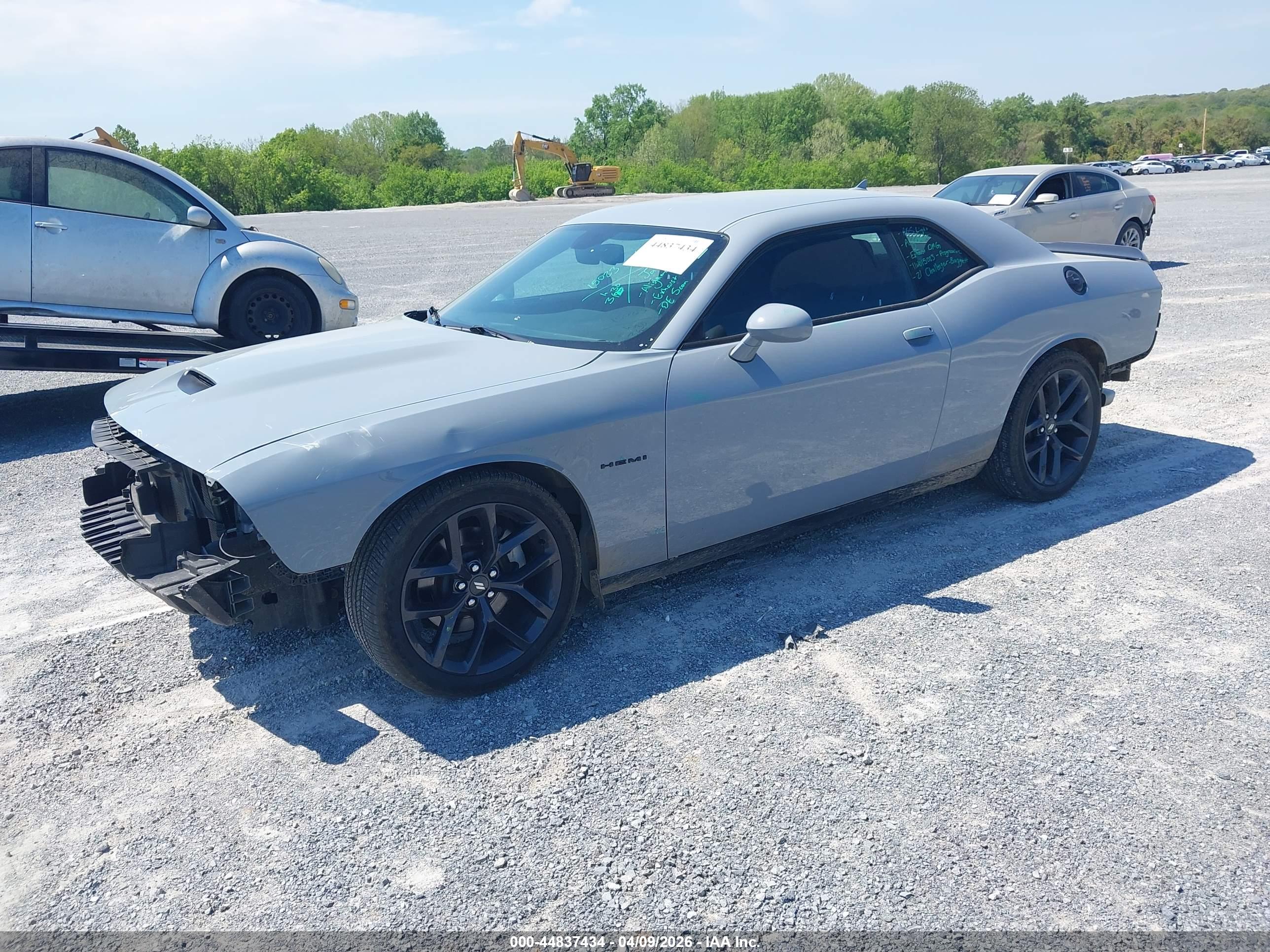 DODGE CHALLENGER image 2