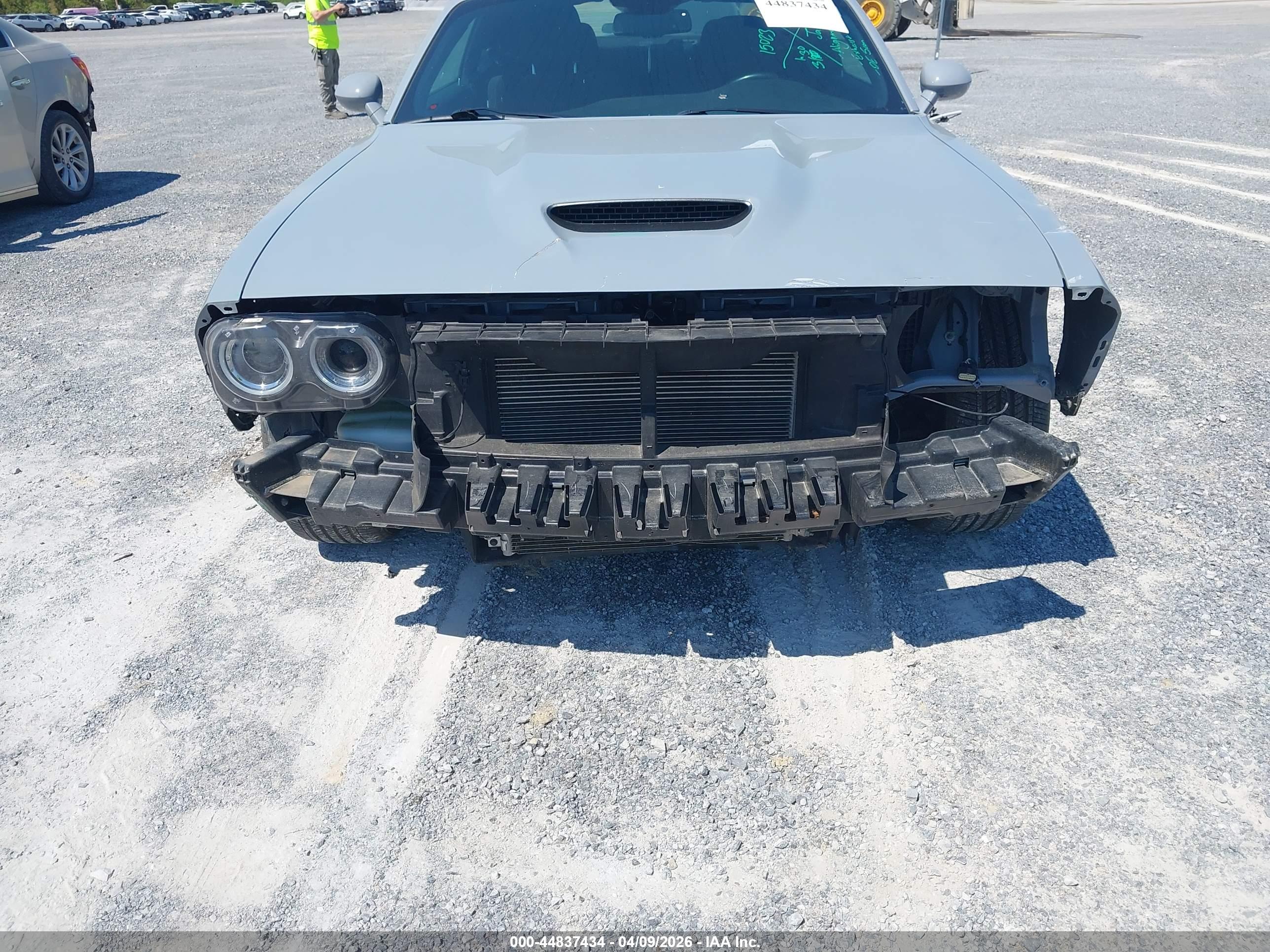 DODGE CHALLENGER image 6