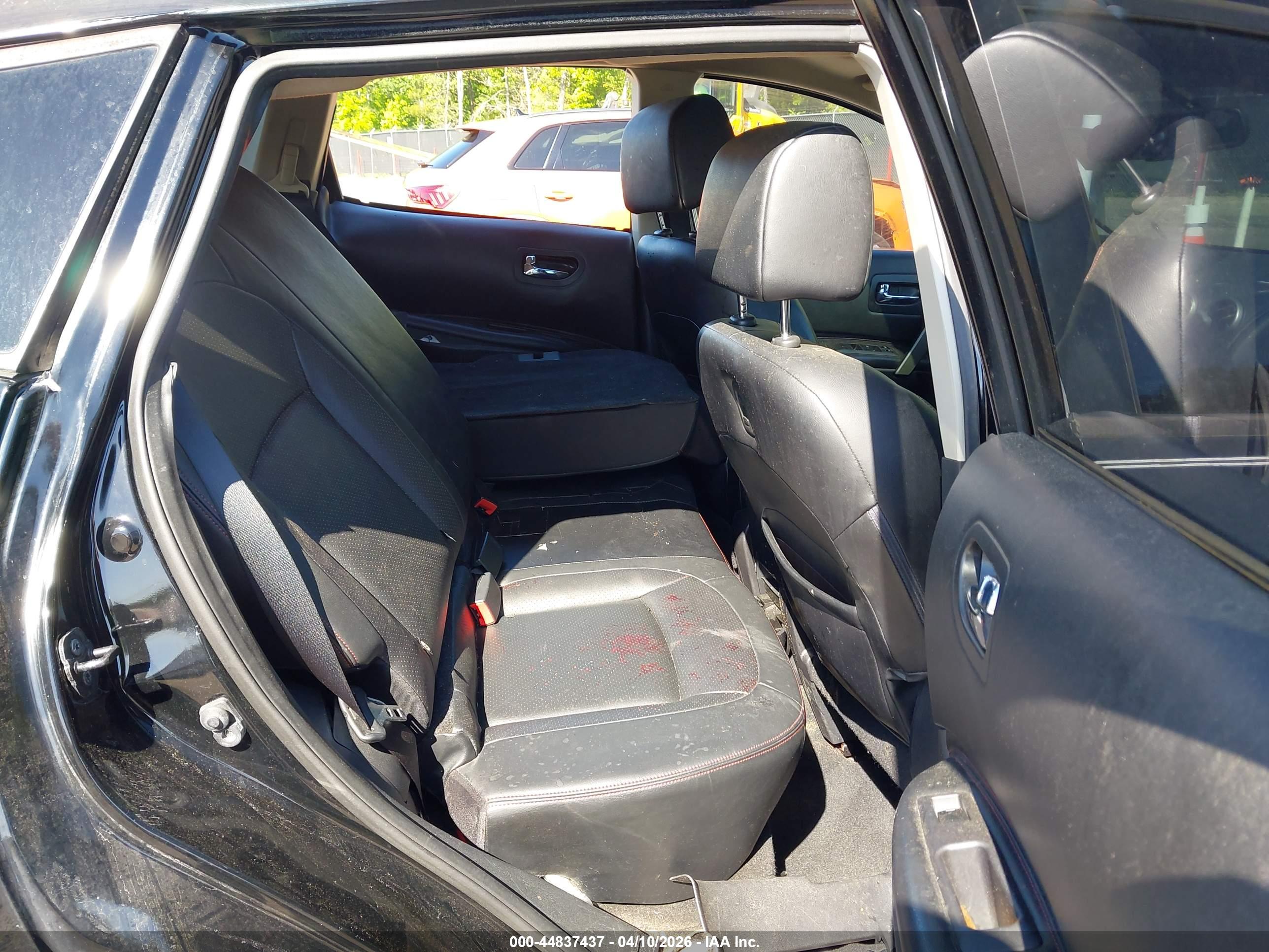 NISSAN ROGUE image 8