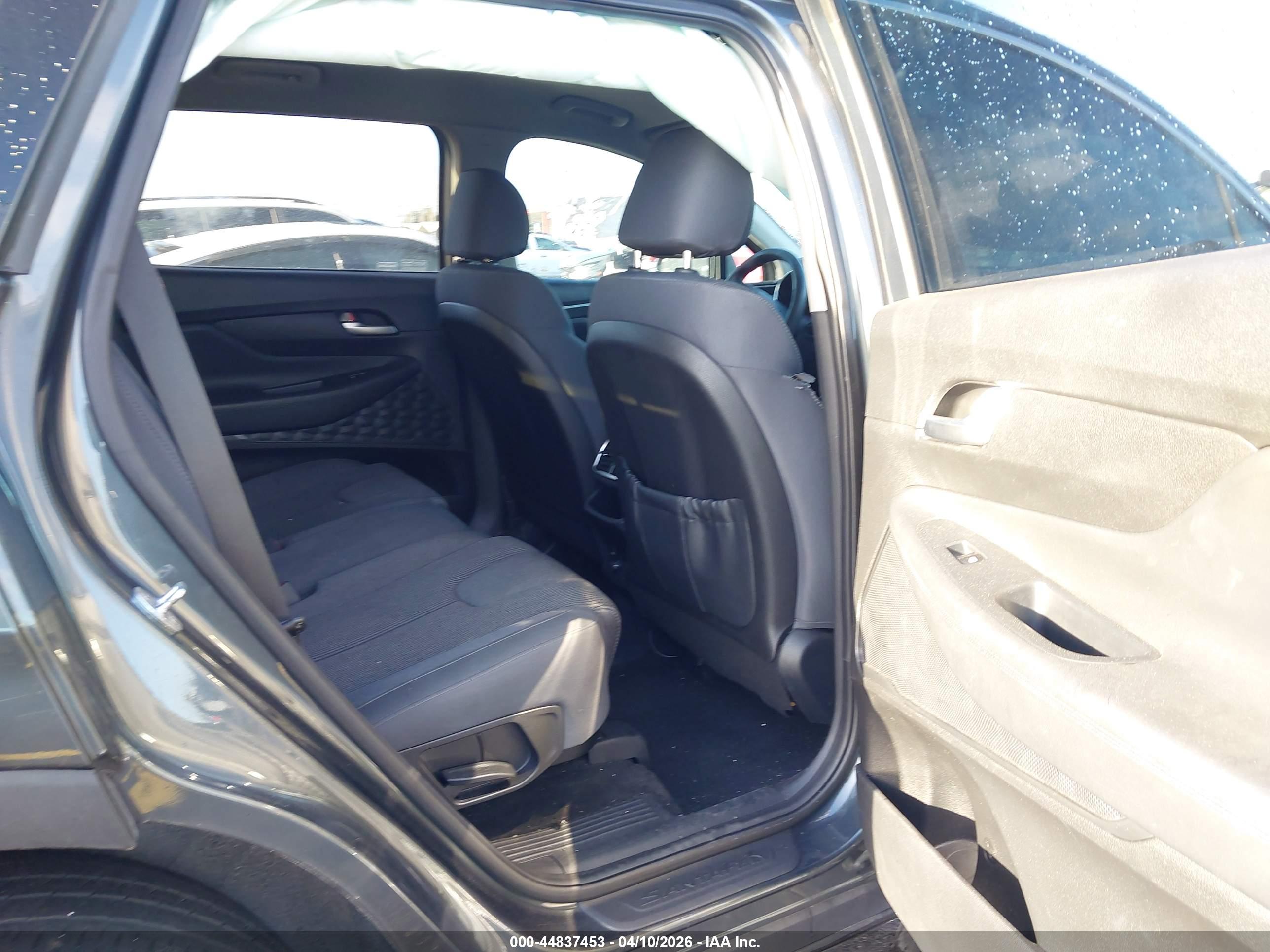 HYUNDAI SANTA image 8