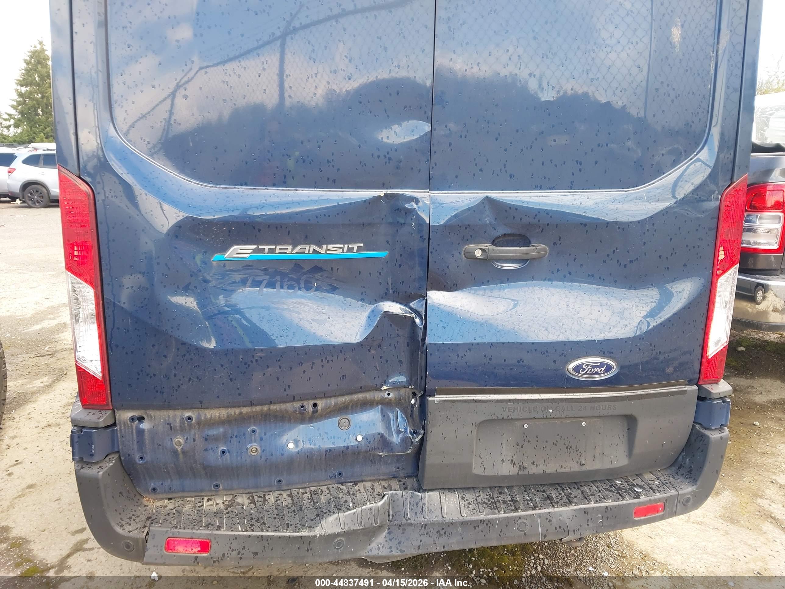 FORD E-TRANSIT-350 image 6