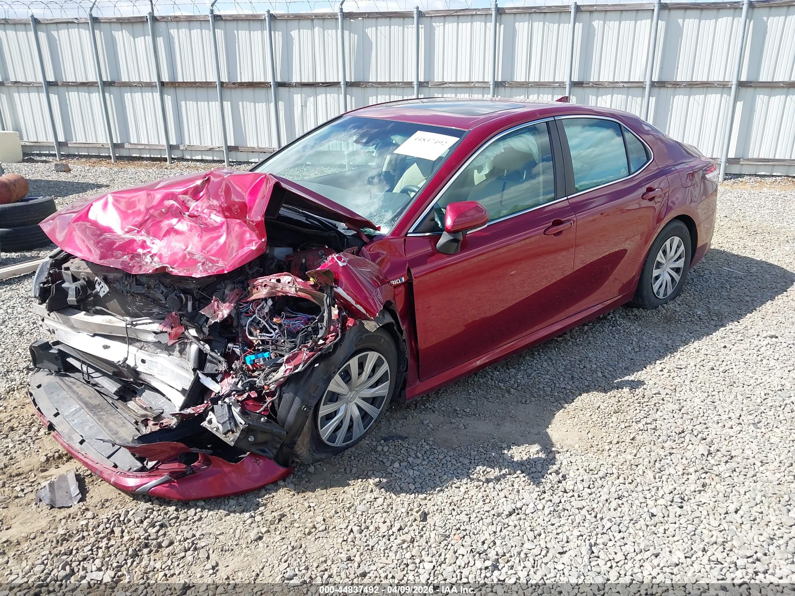 TOYOTA CAMRY image 2