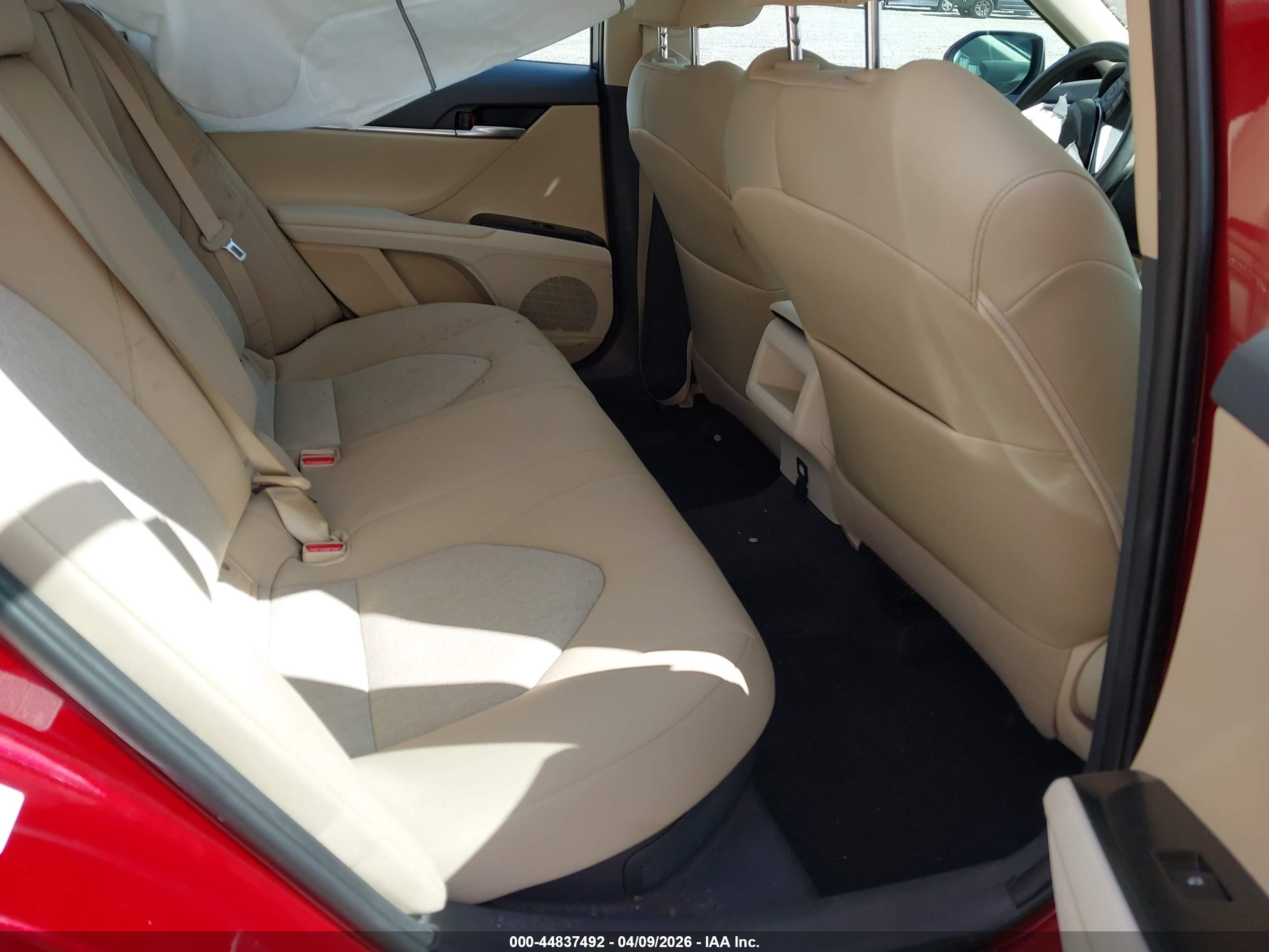TOYOTA CAMRY image 8