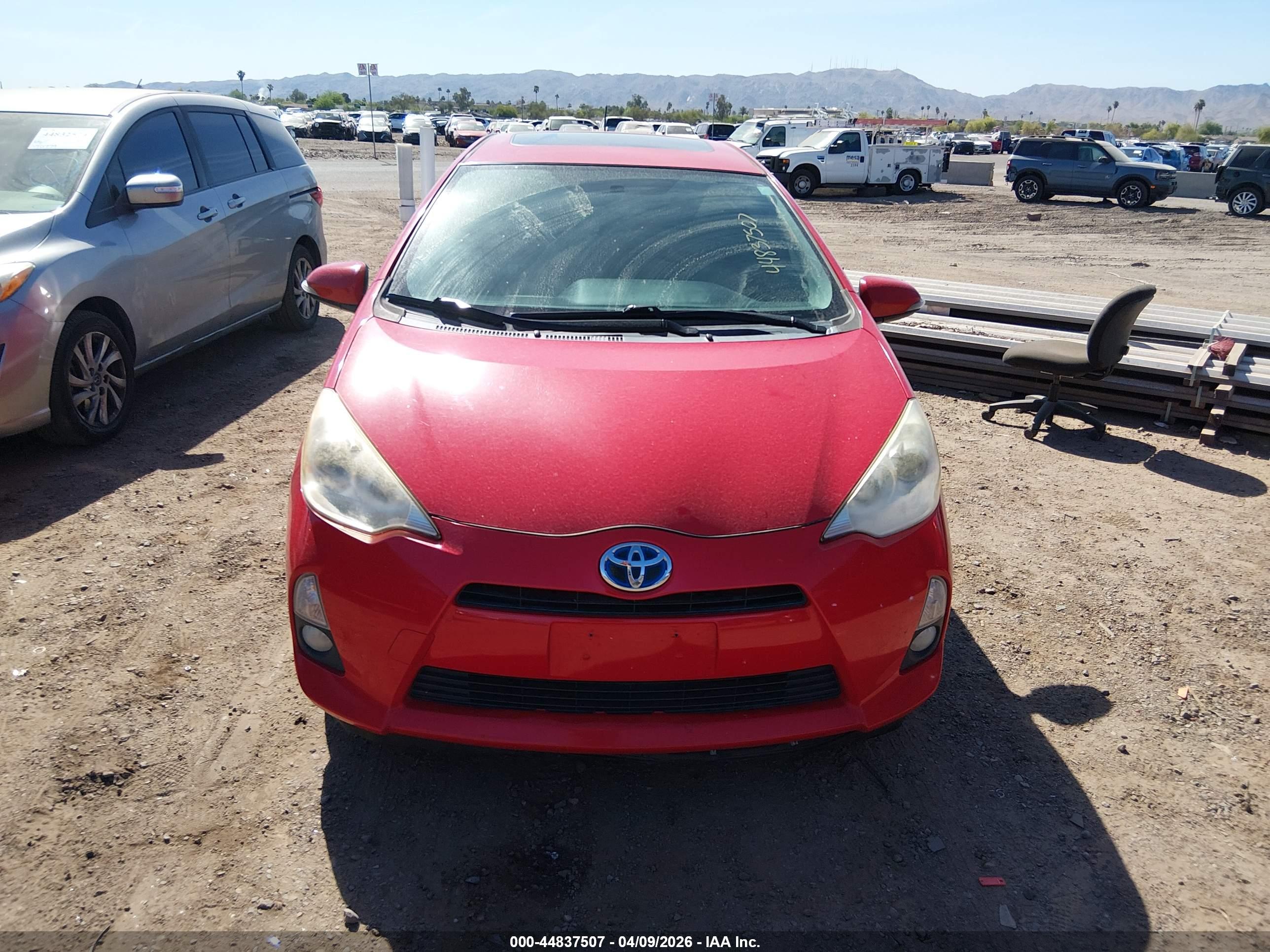 TOYOTA PRIUS image 6