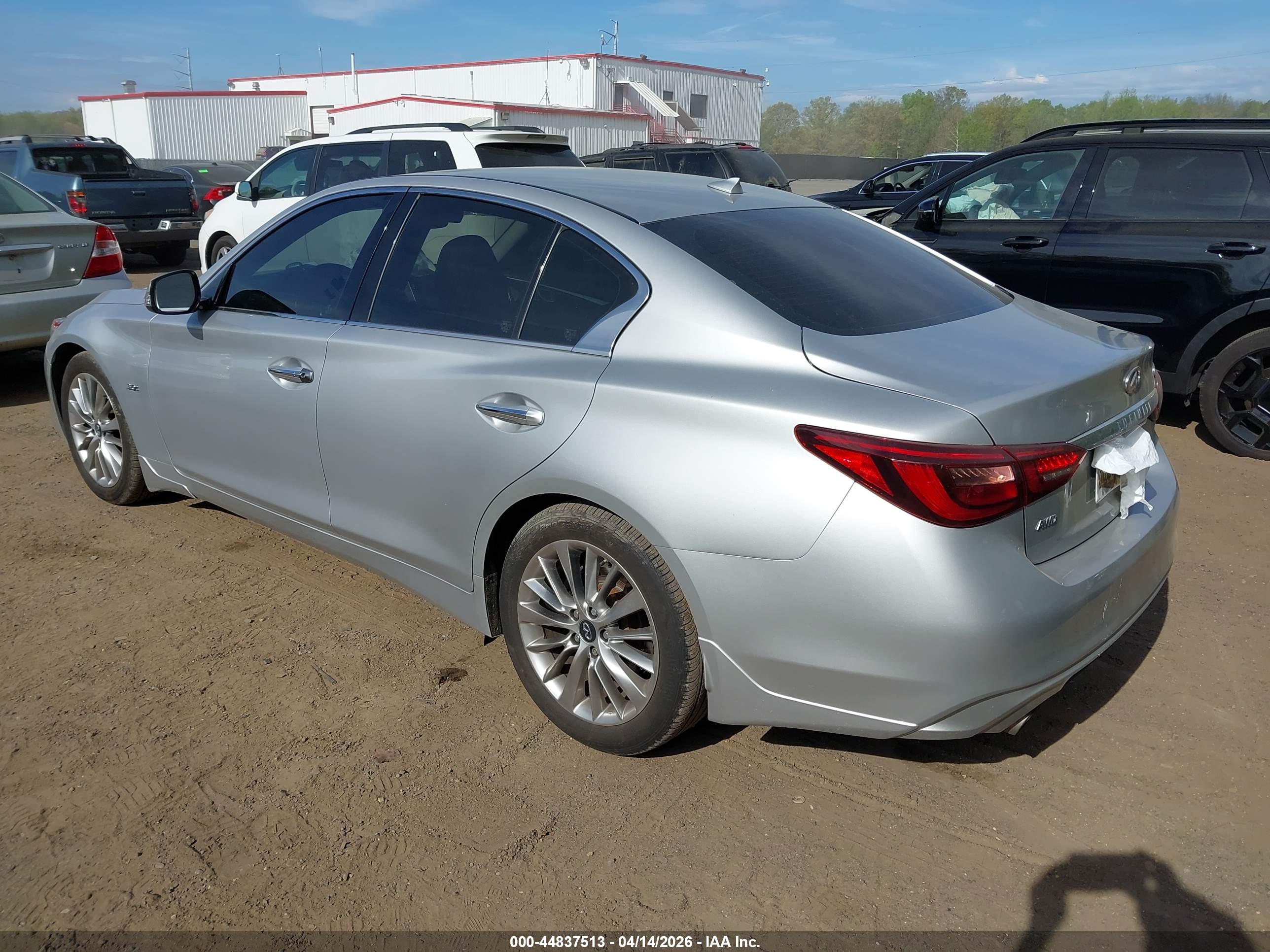 INFINITI Q50 image 3
