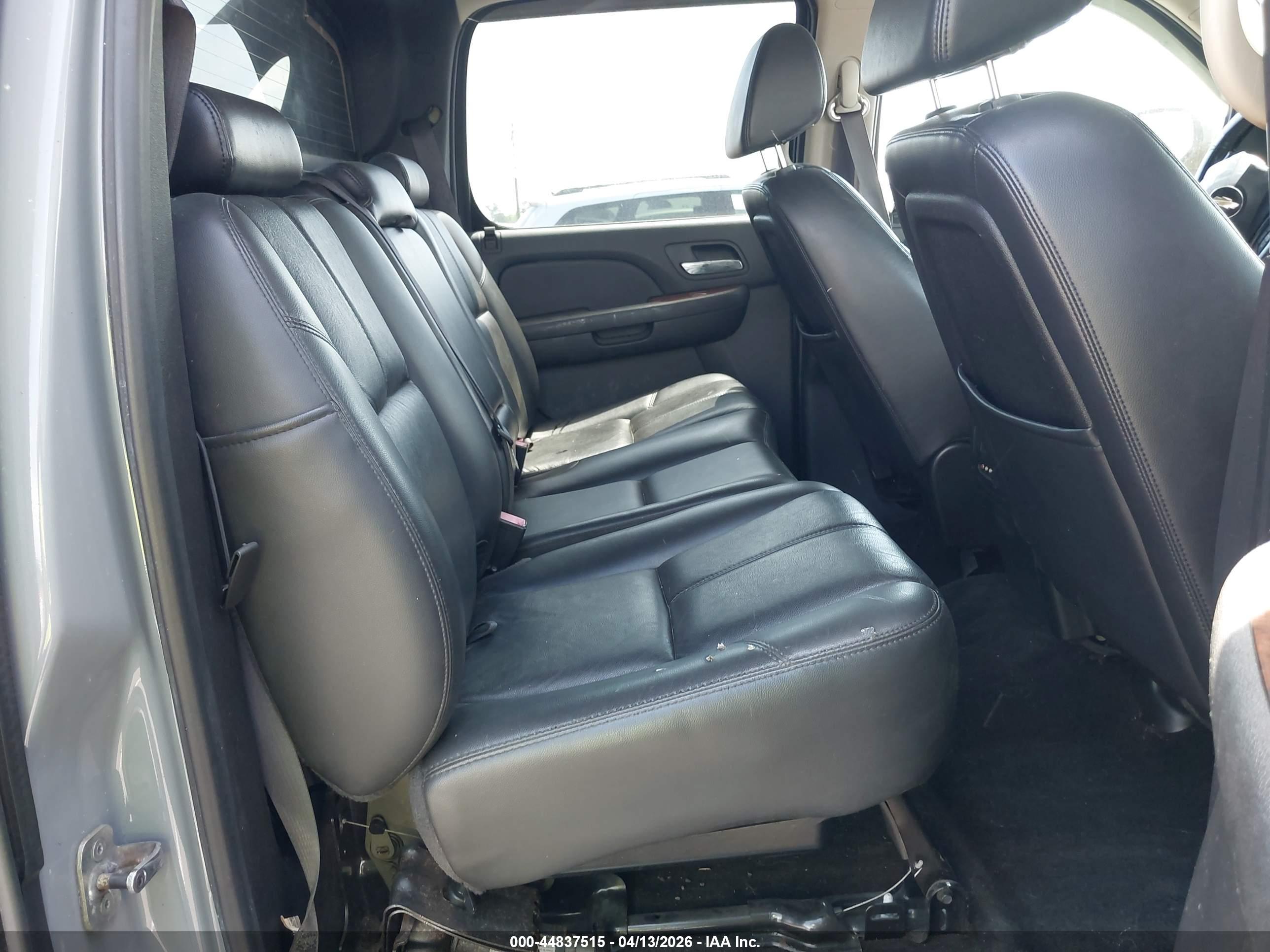 CHEVROLET AVALANCHE image 8