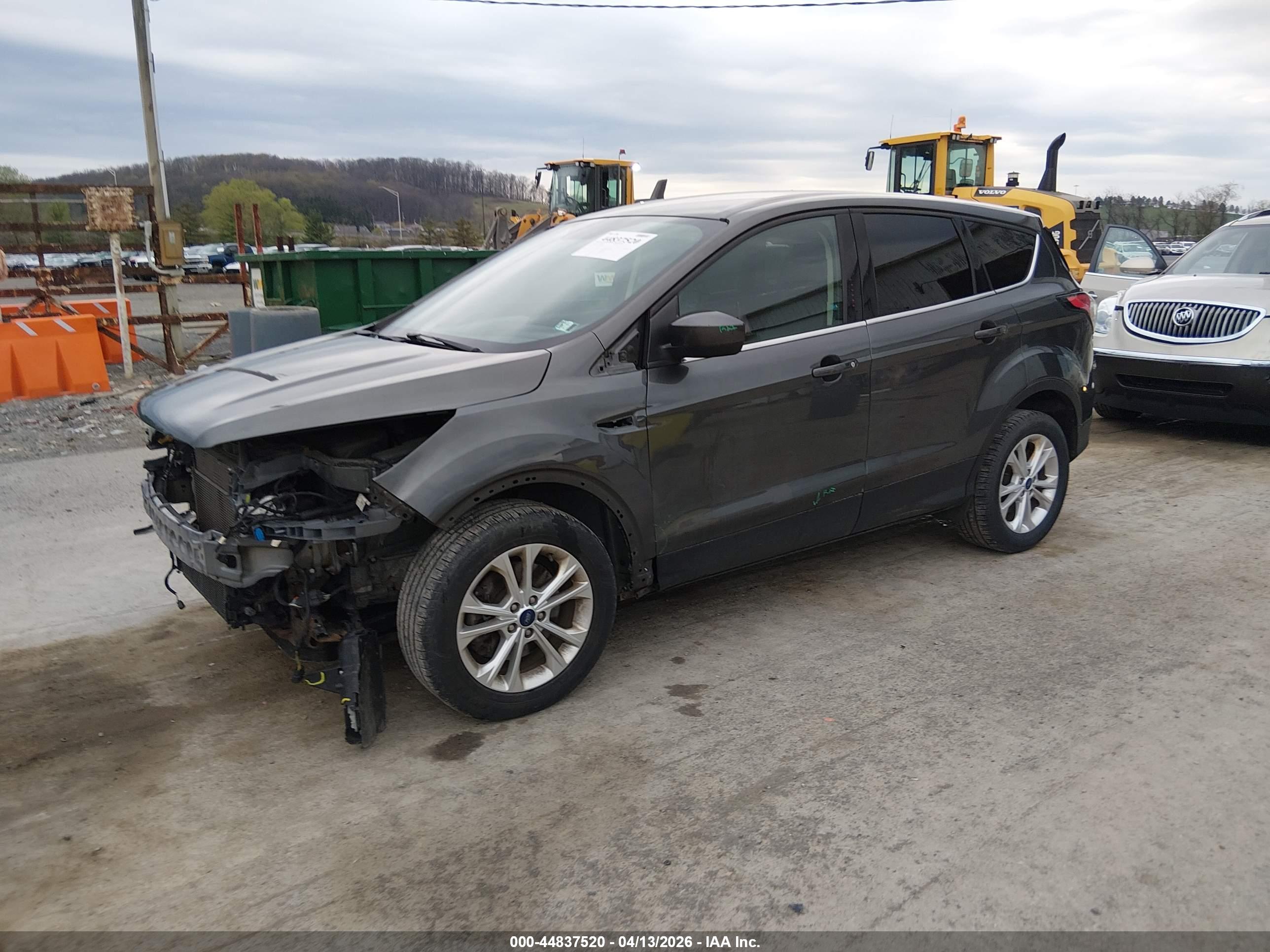 FORD ESCAPE image 2
