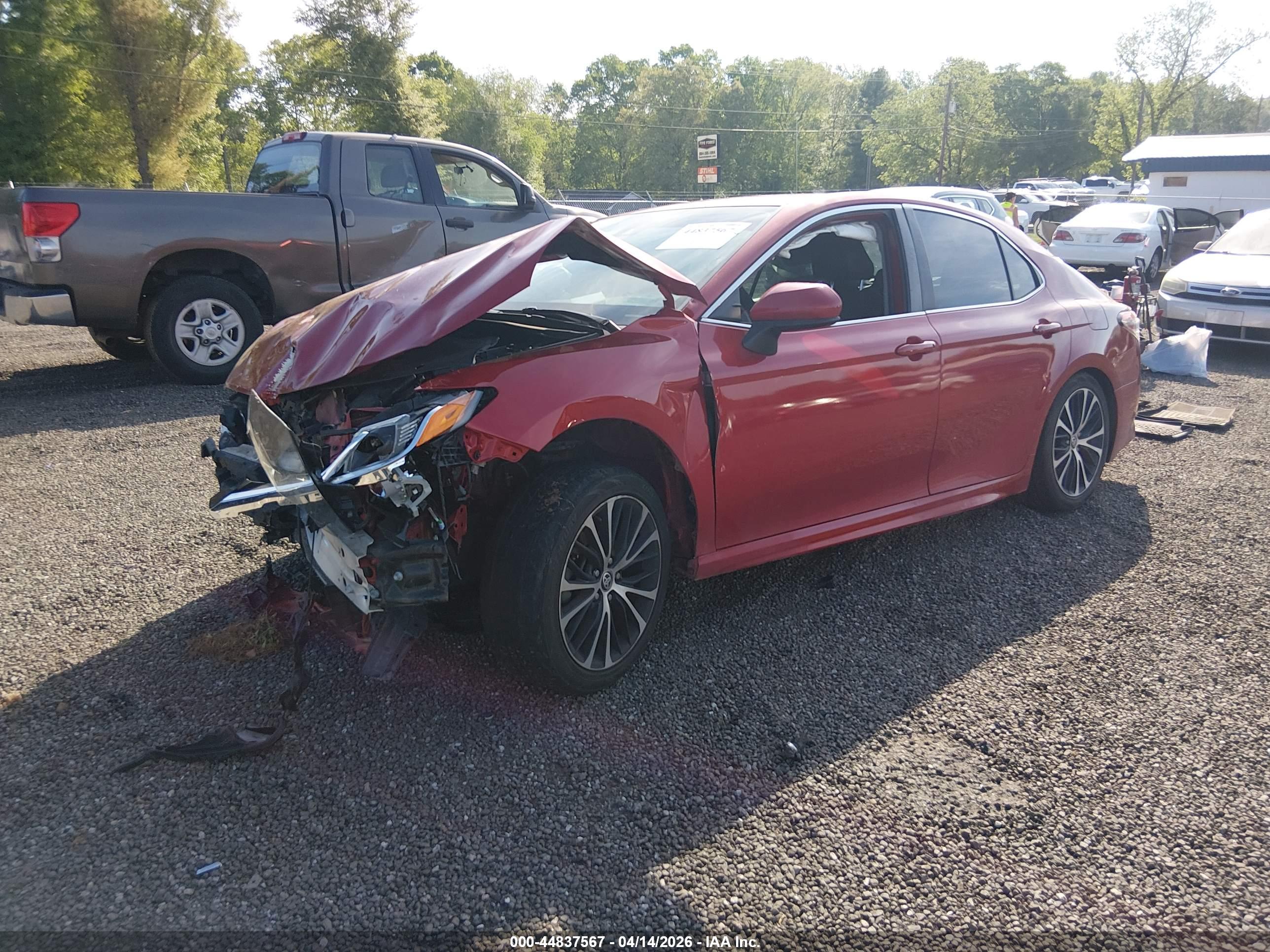 TOYOTA CAMRY image 2