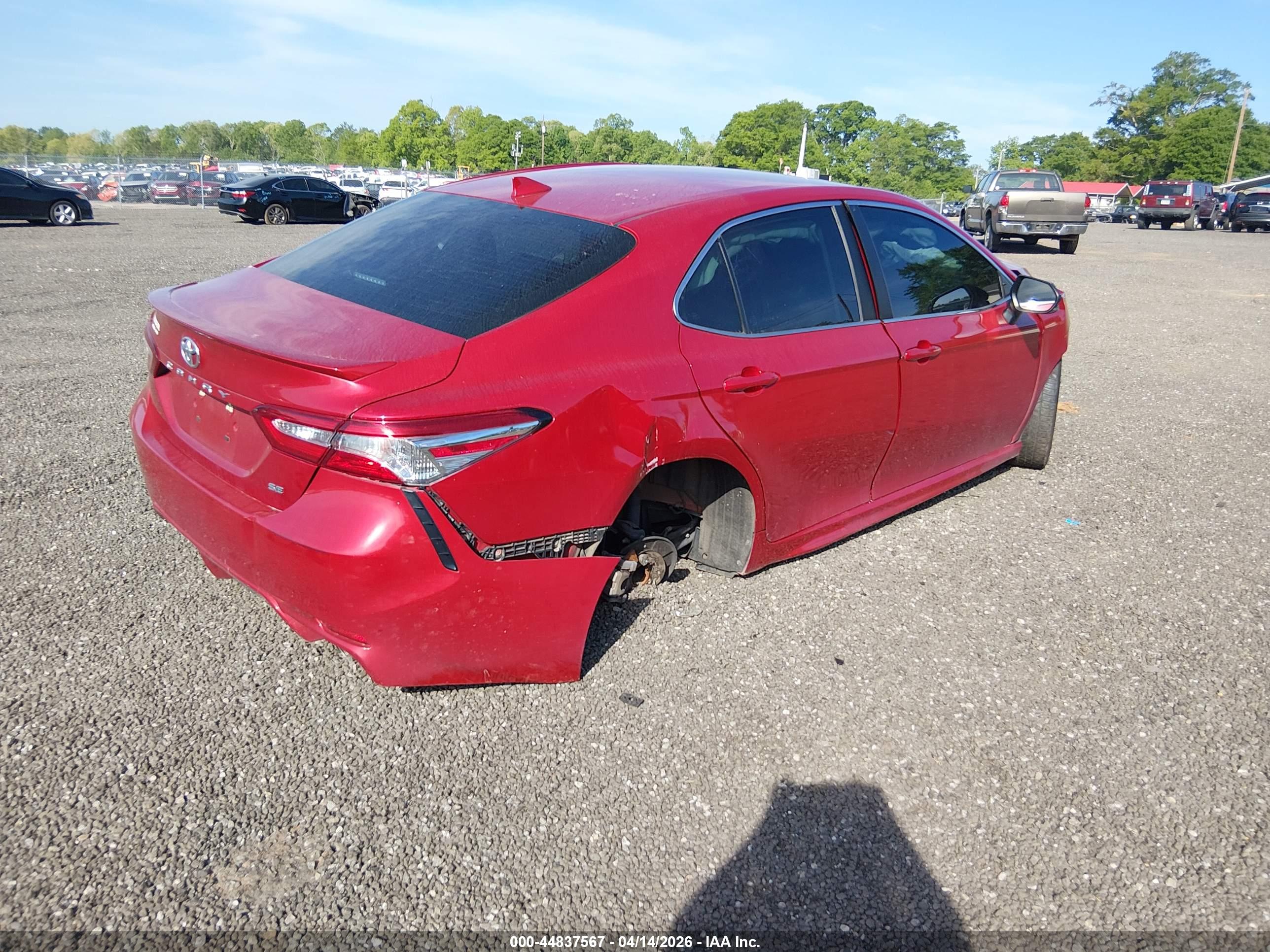 TOYOTA CAMRY image 4