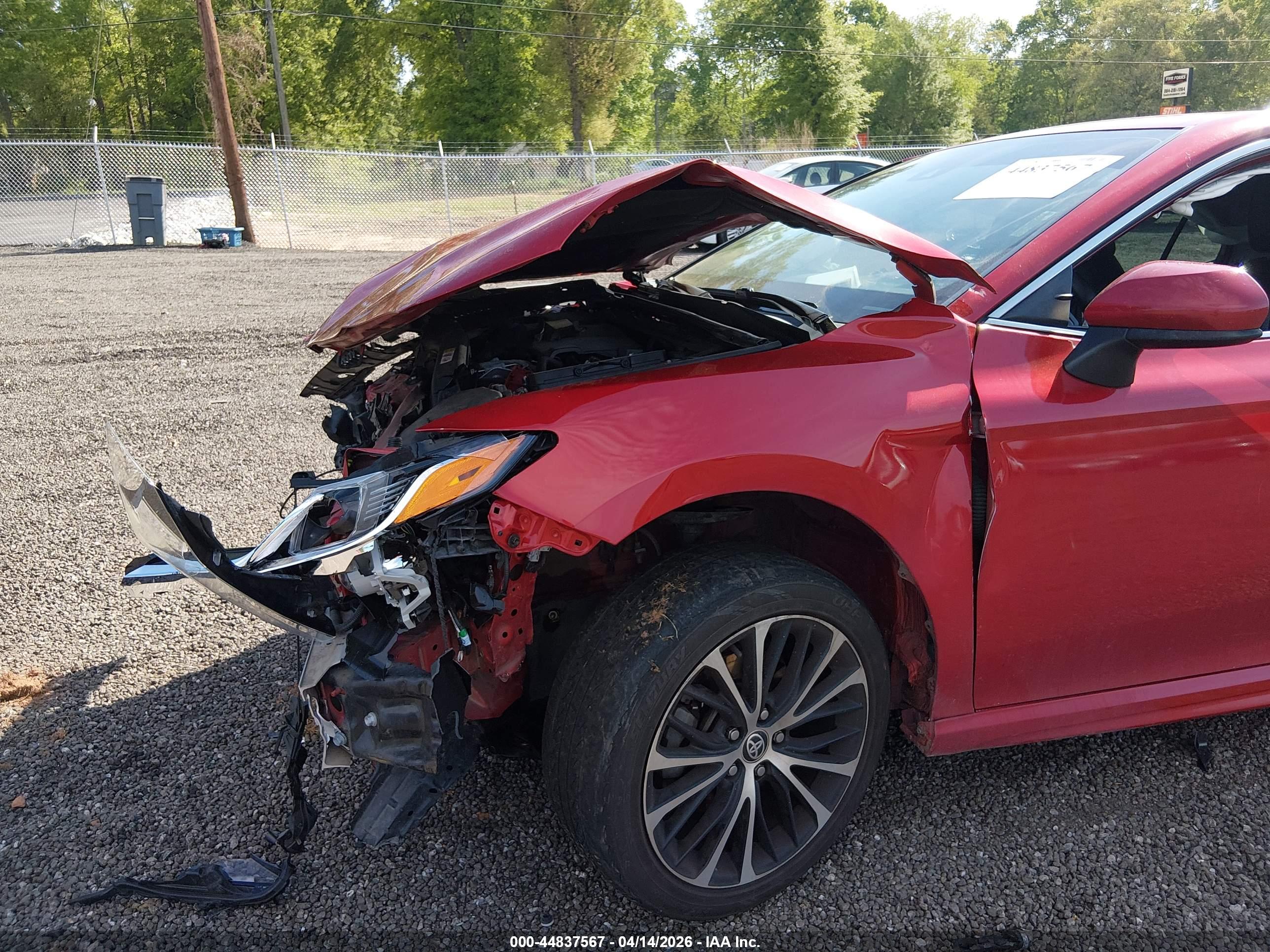 TOYOTA CAMRY image 6