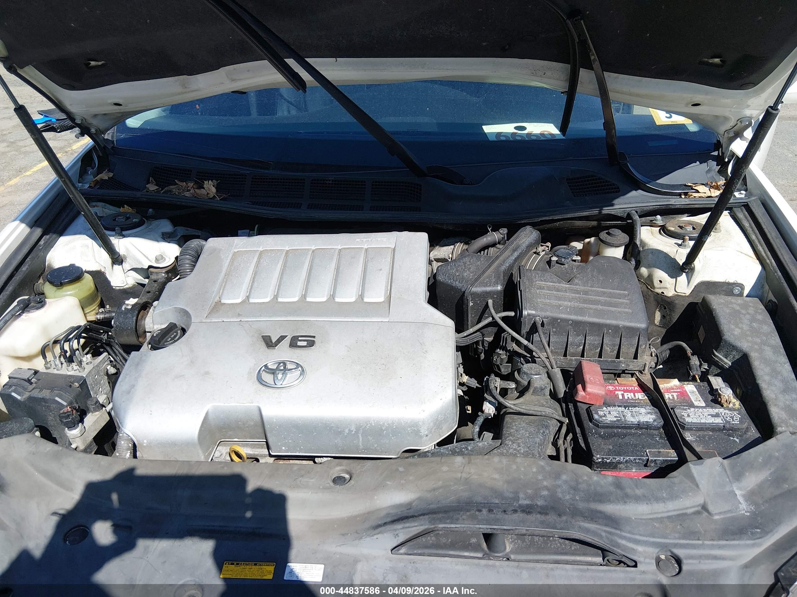 TOYOTA AVALON image 10