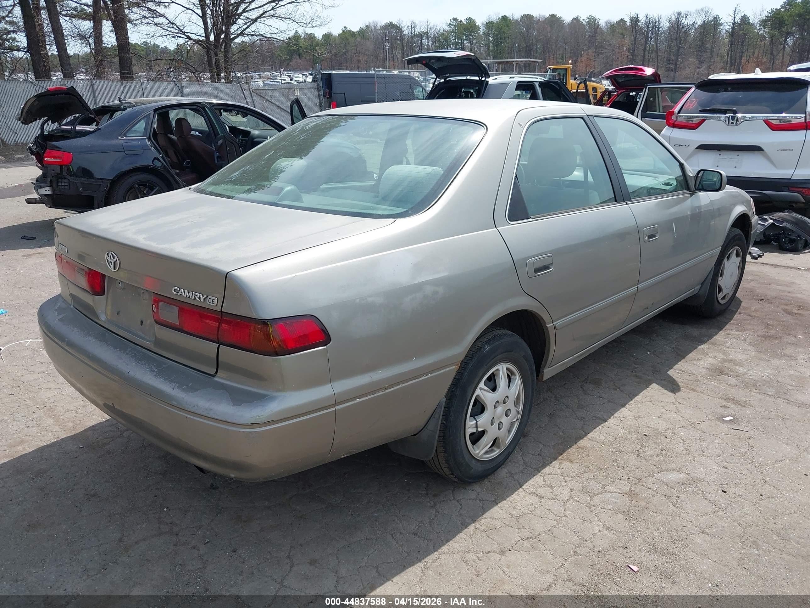 TOYOTA CAMRY image 4