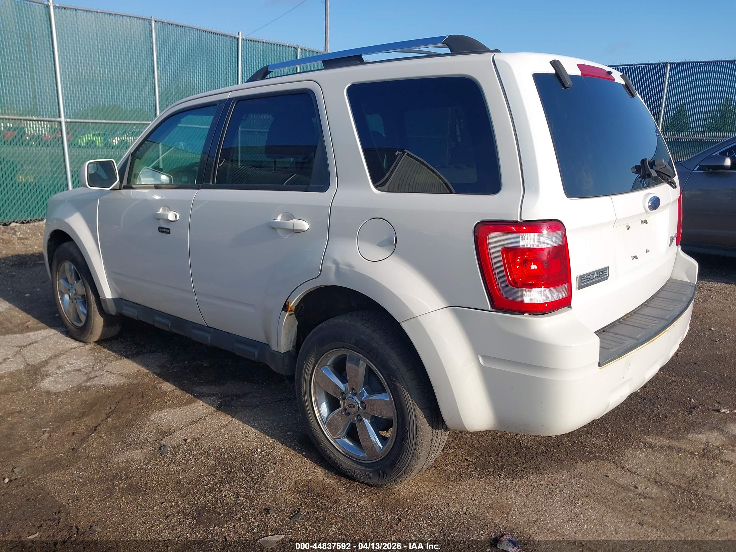 FORD ESCAPE image 3