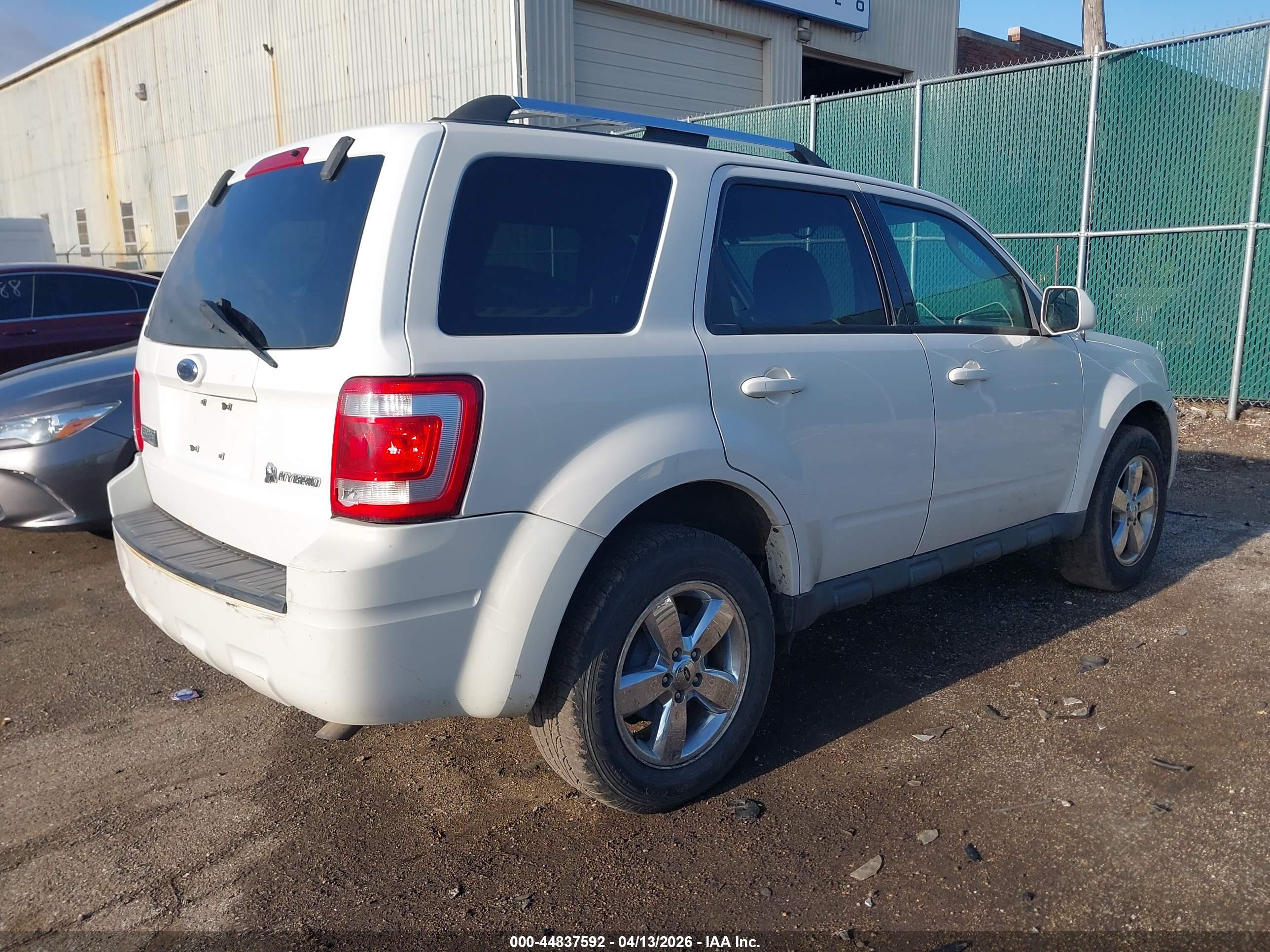 FORD ESCAPE image 4
