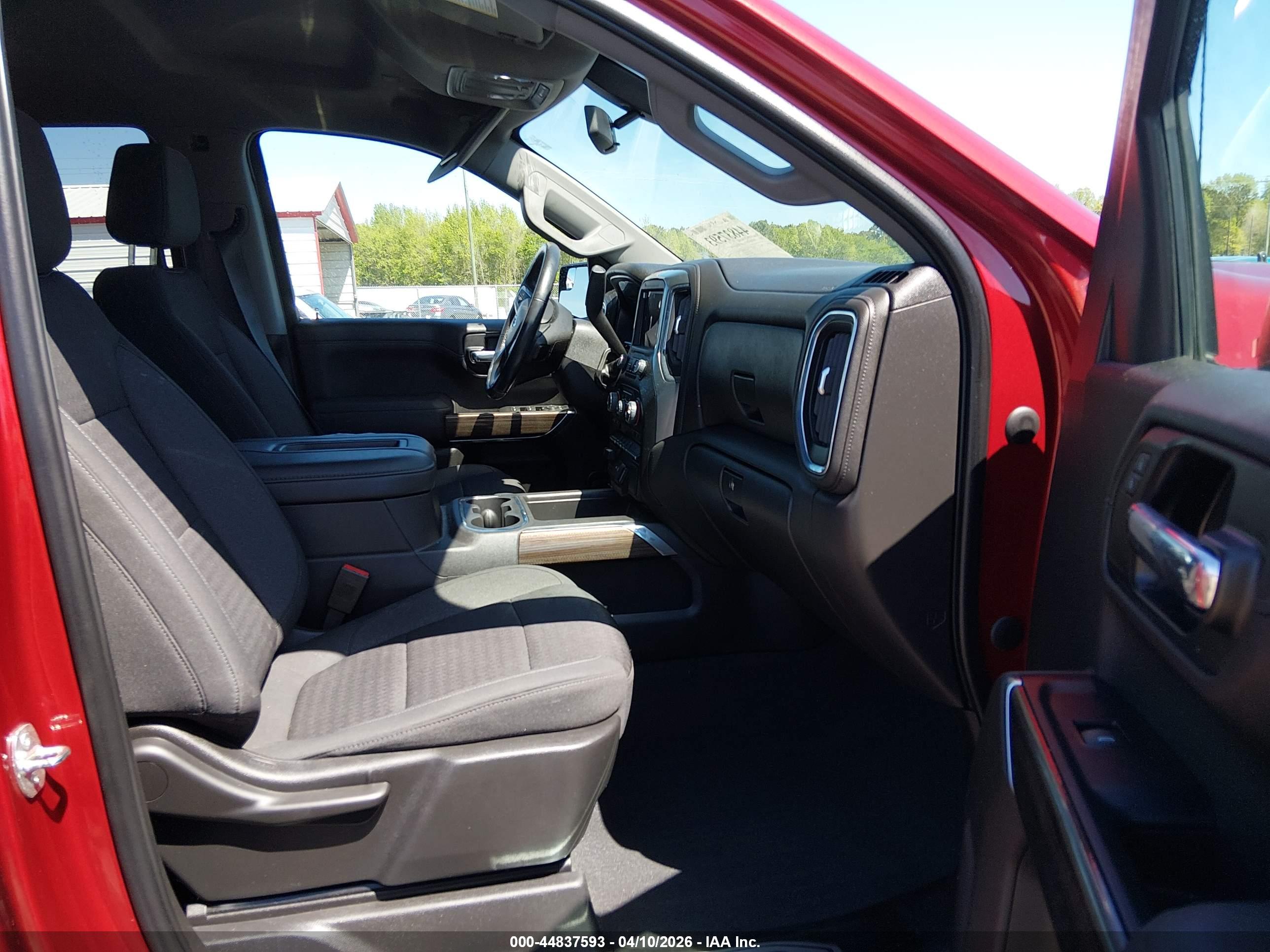 CHEVROLET SILVERADO image 5