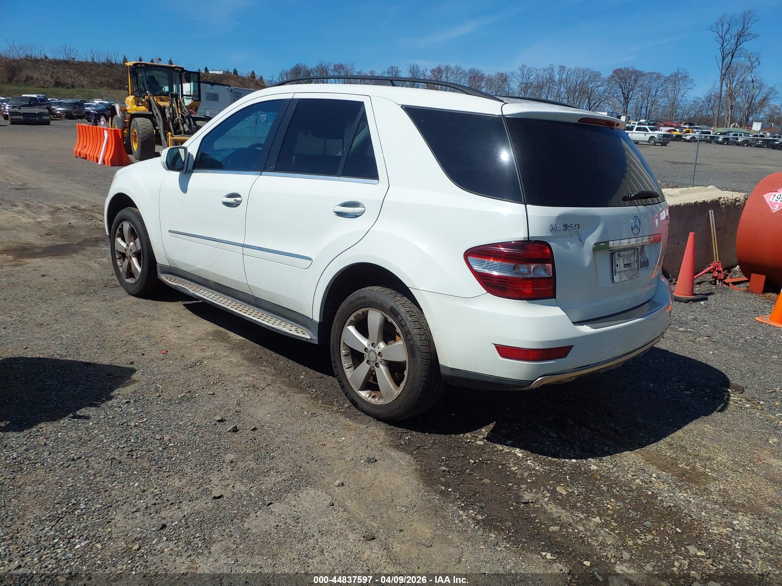 MERCEDES-BENZ ML image 3