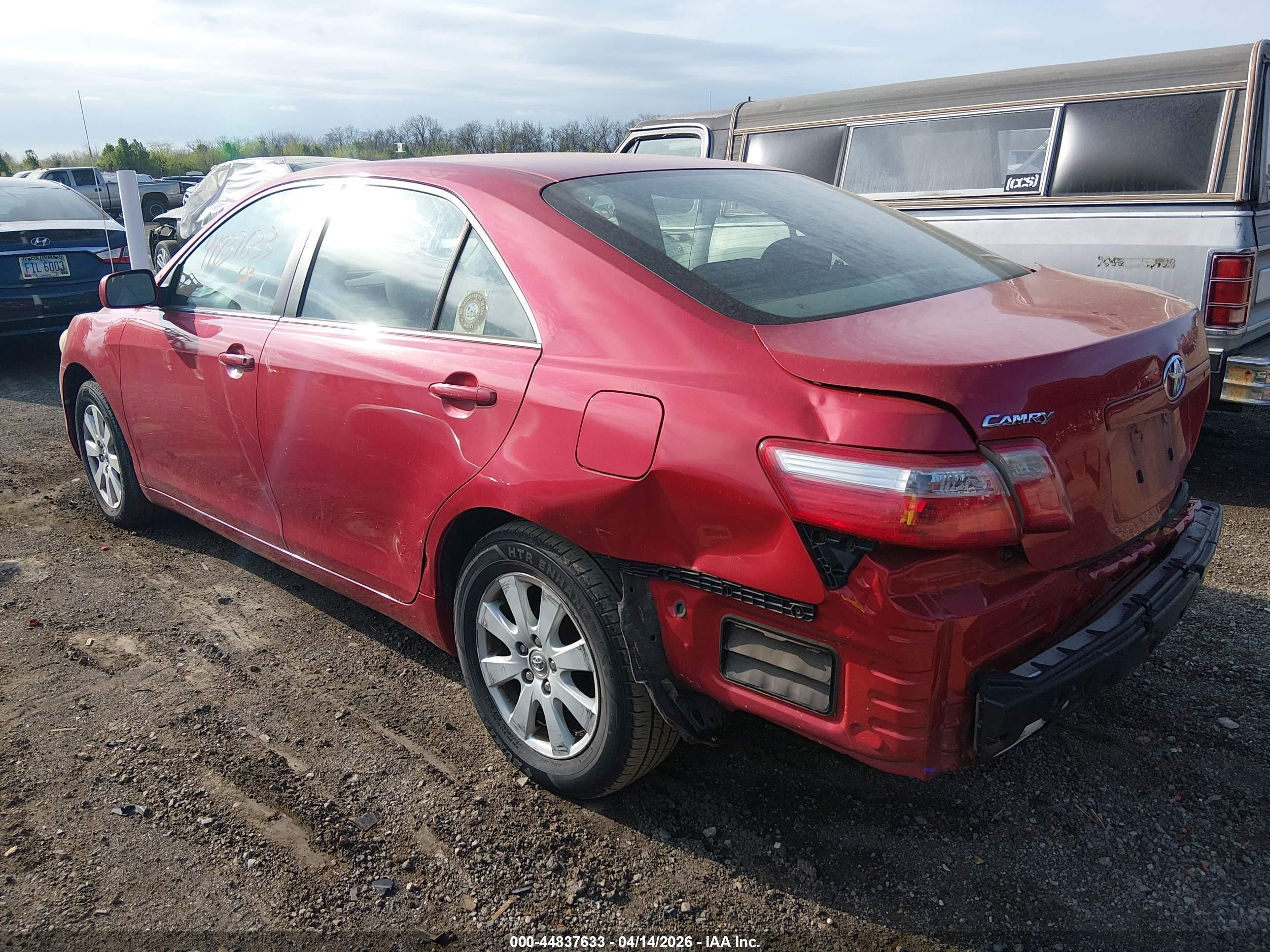 TOYOTA CAMRY image 3