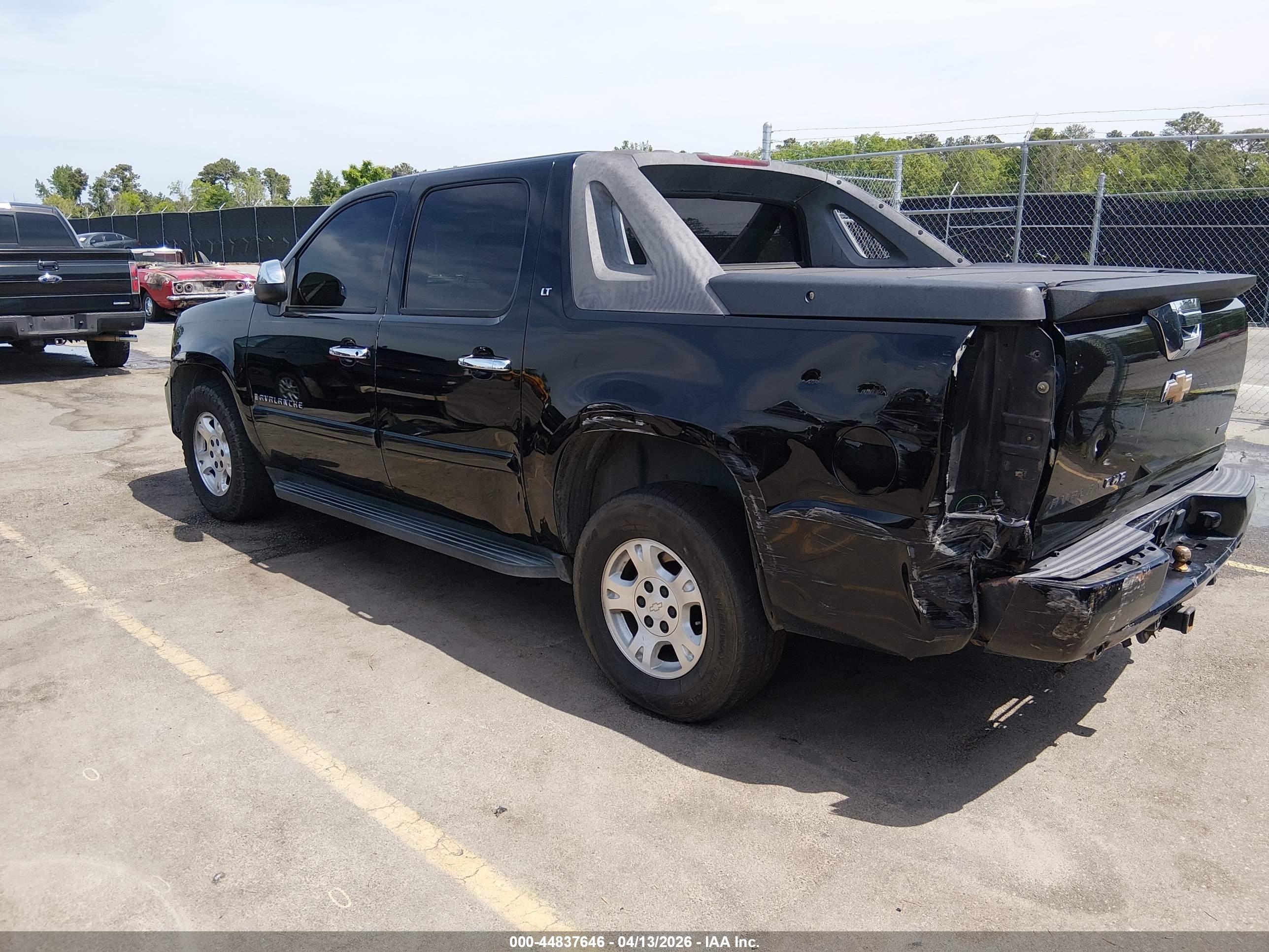 CHEVROLET AVALANCHE image 3