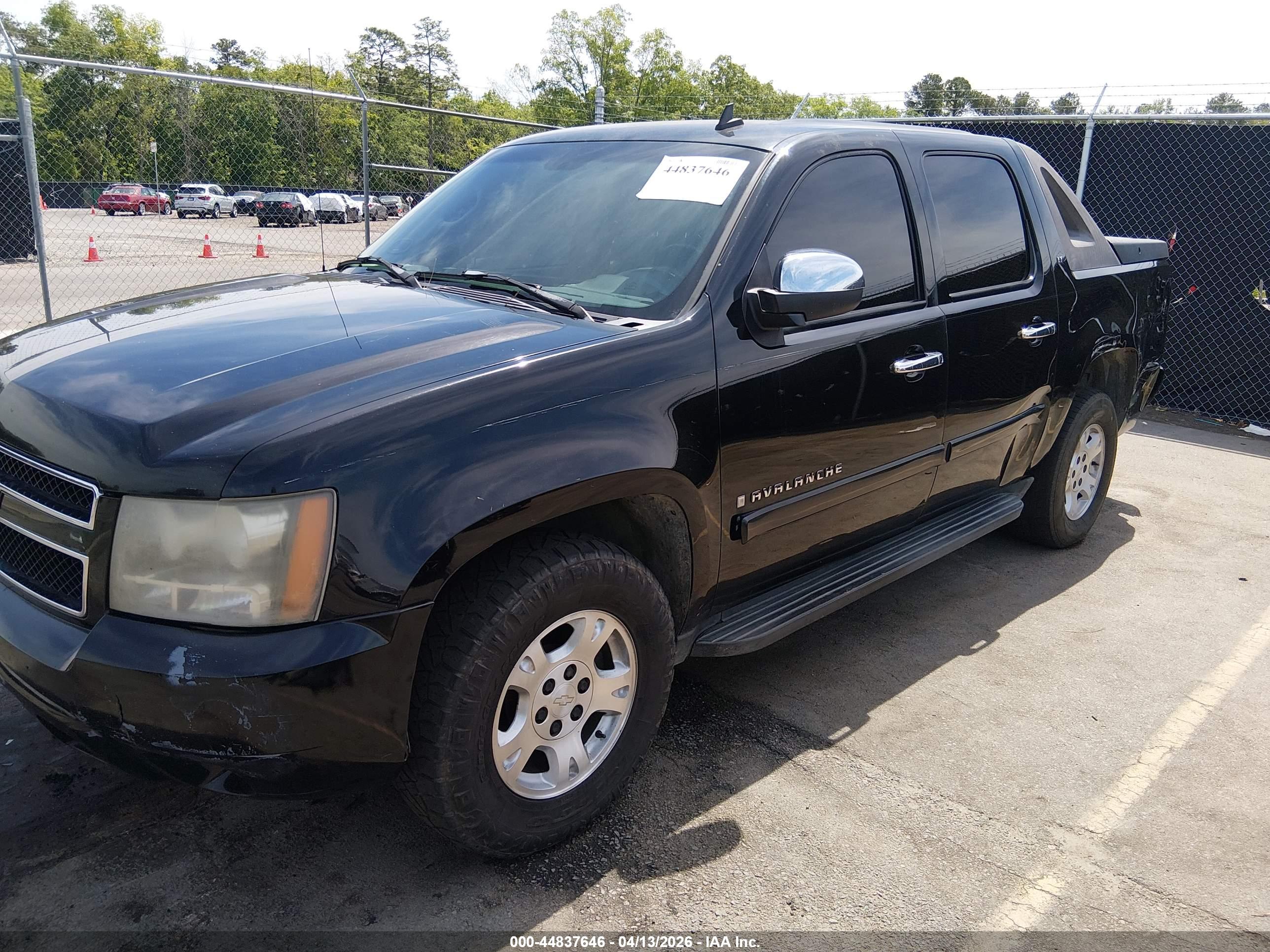 CHEVROLET AVALANCHE image 6