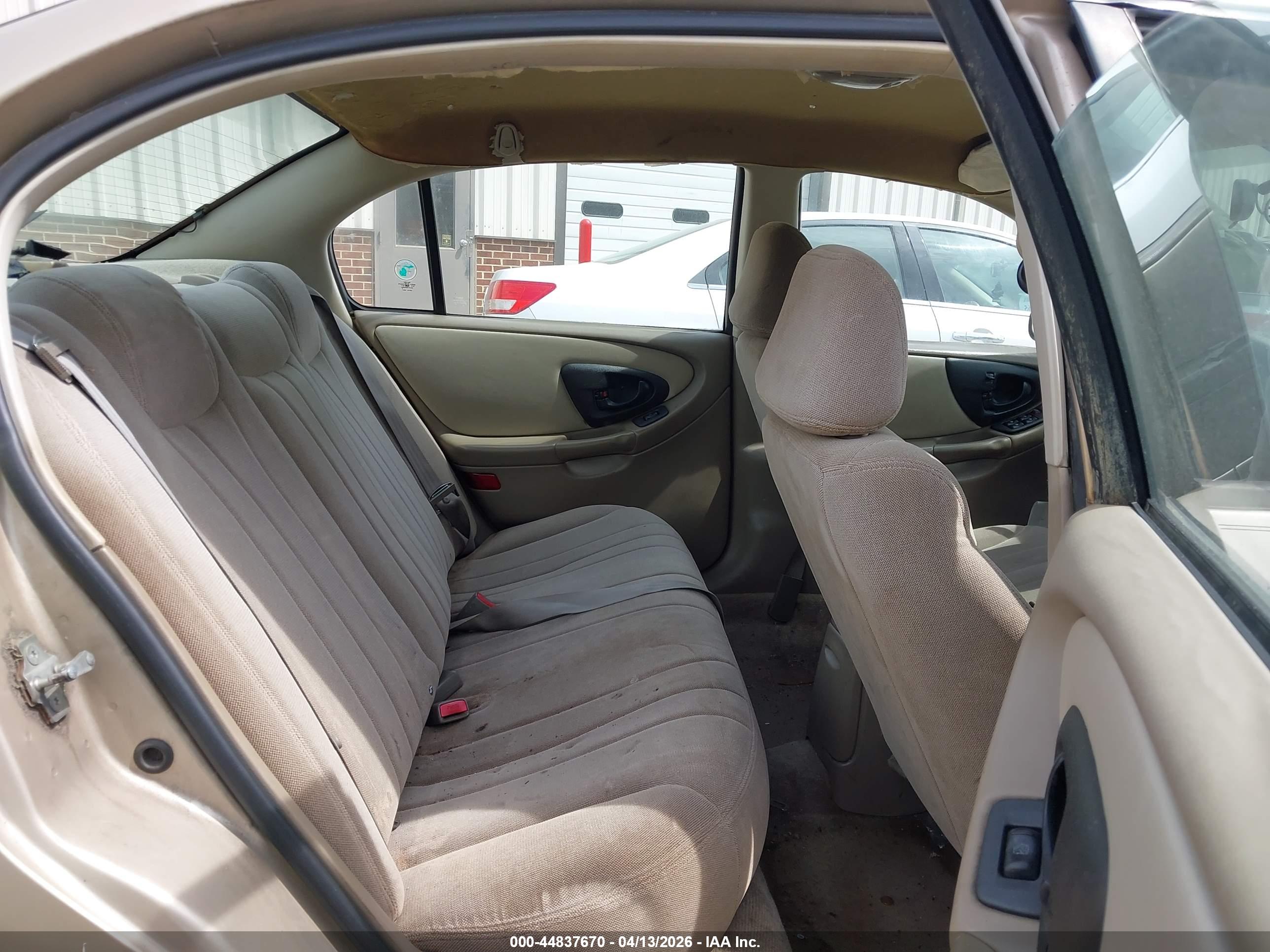 CHEVROLET CLASSIC image 8