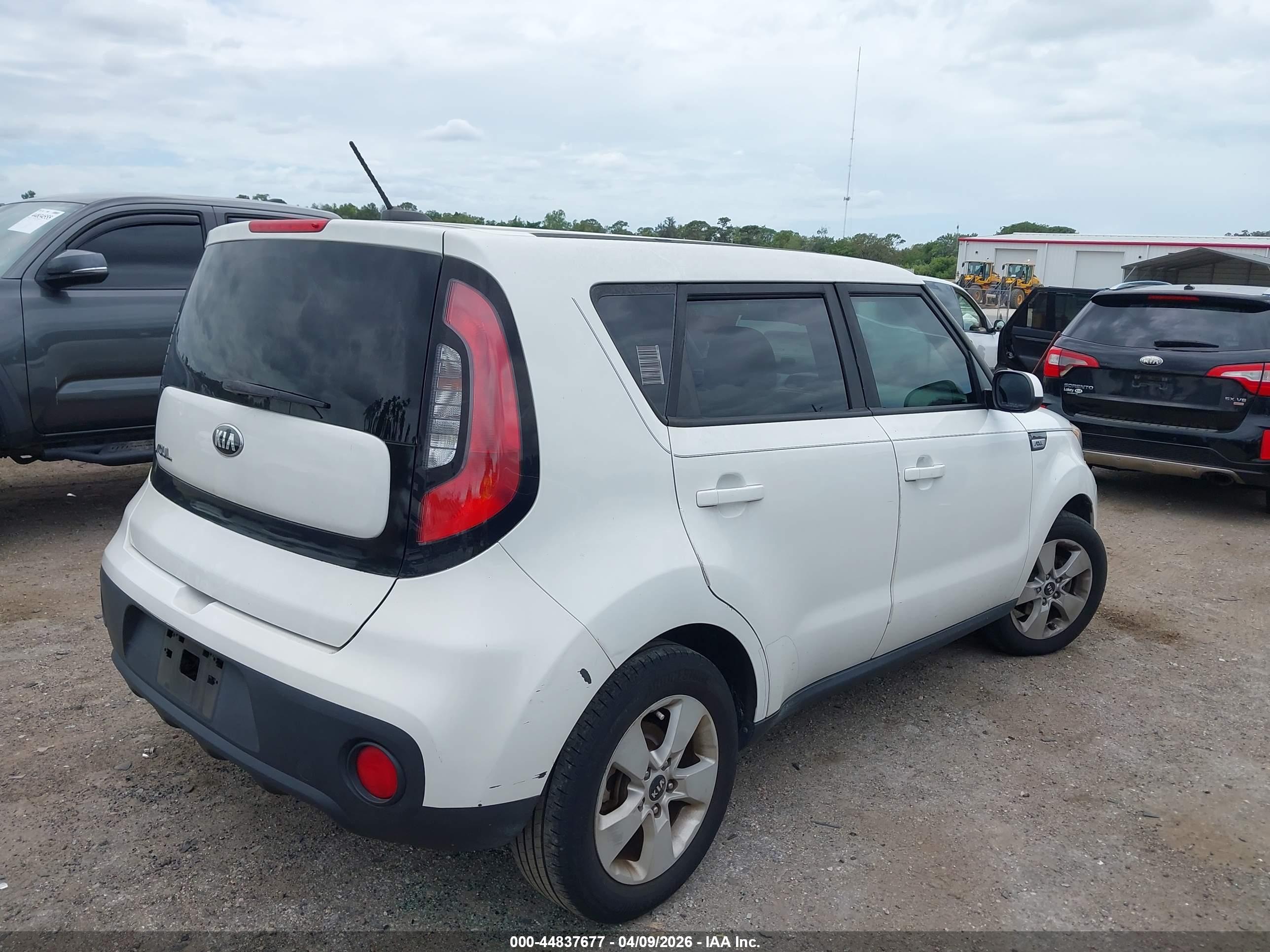 KIA SOUL image 4