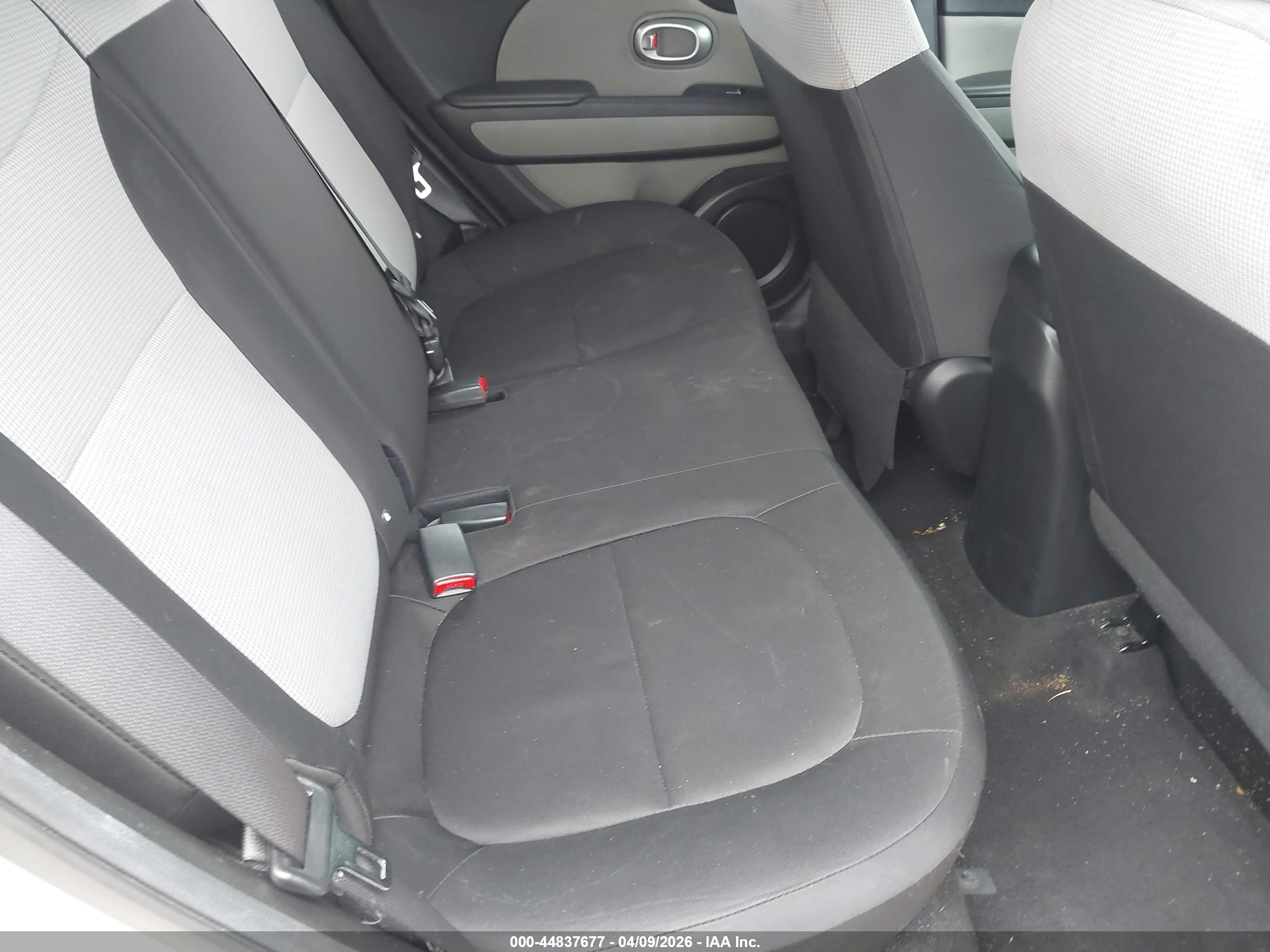 KIA SOUL image 8