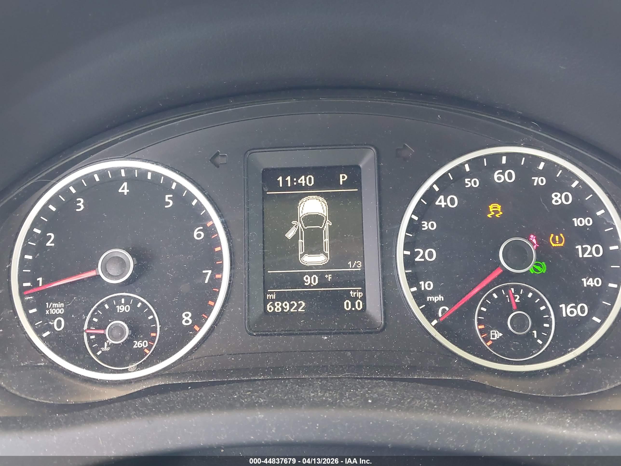 VOLKSWAGEN TIGUAN image 7