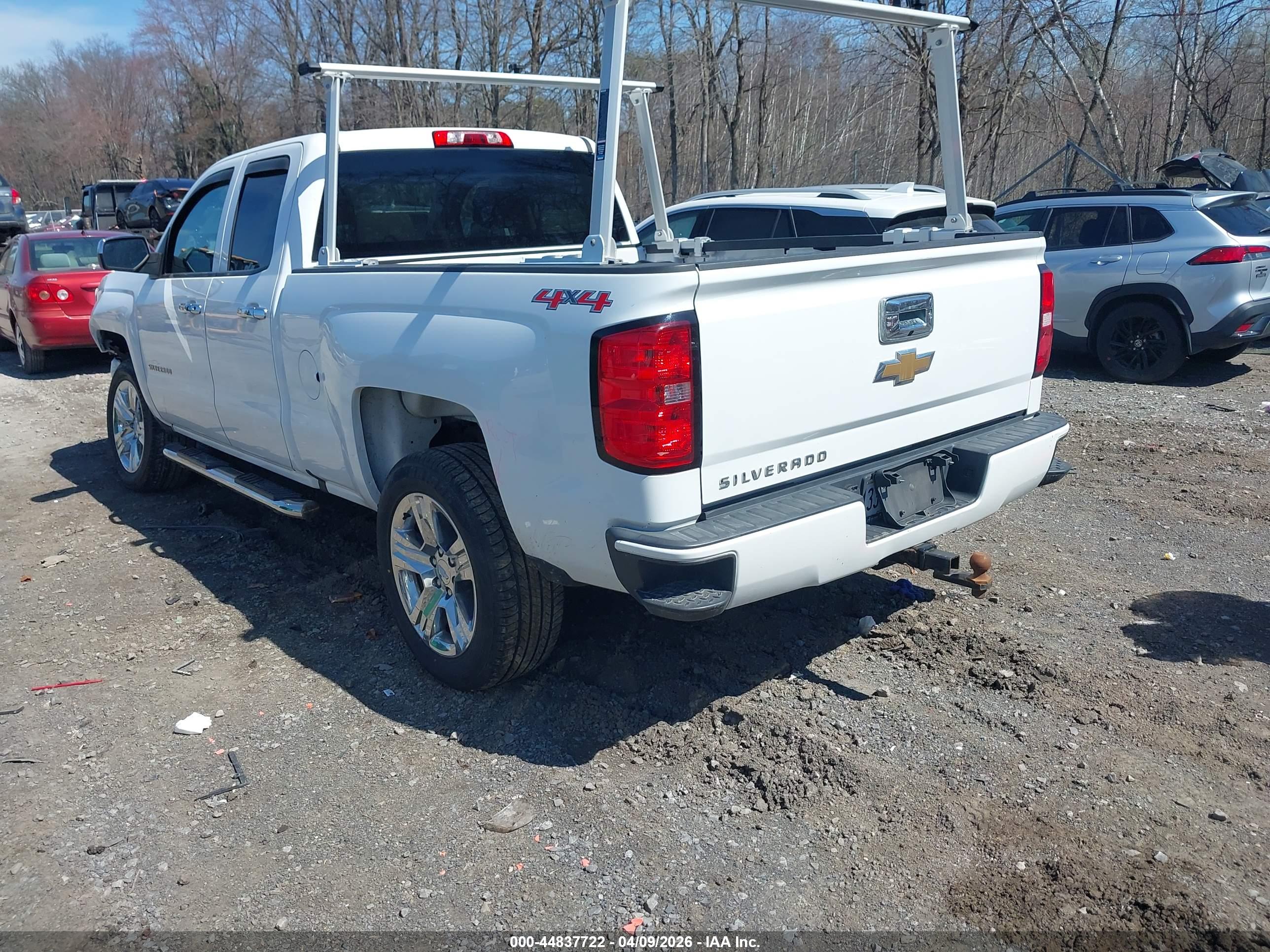 CHEVROLET SILVERADO image 3