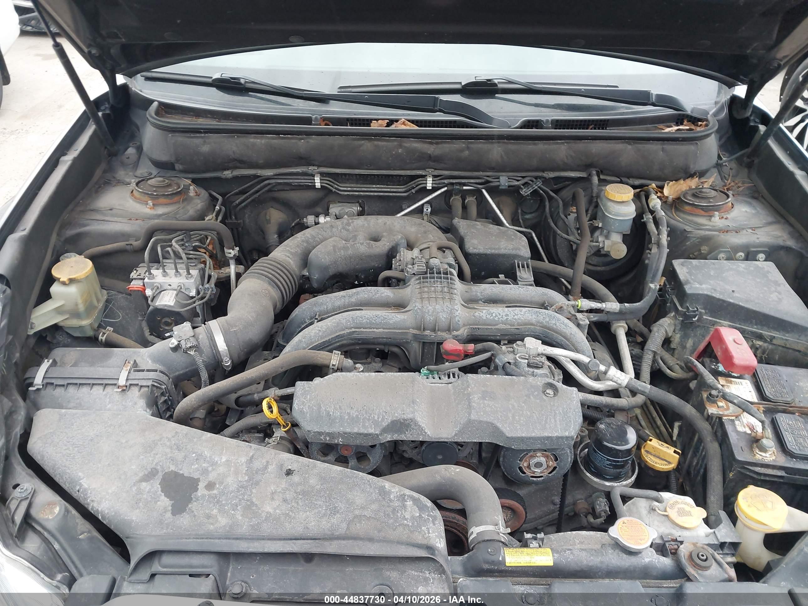 SUBARU OUTBACK image 10