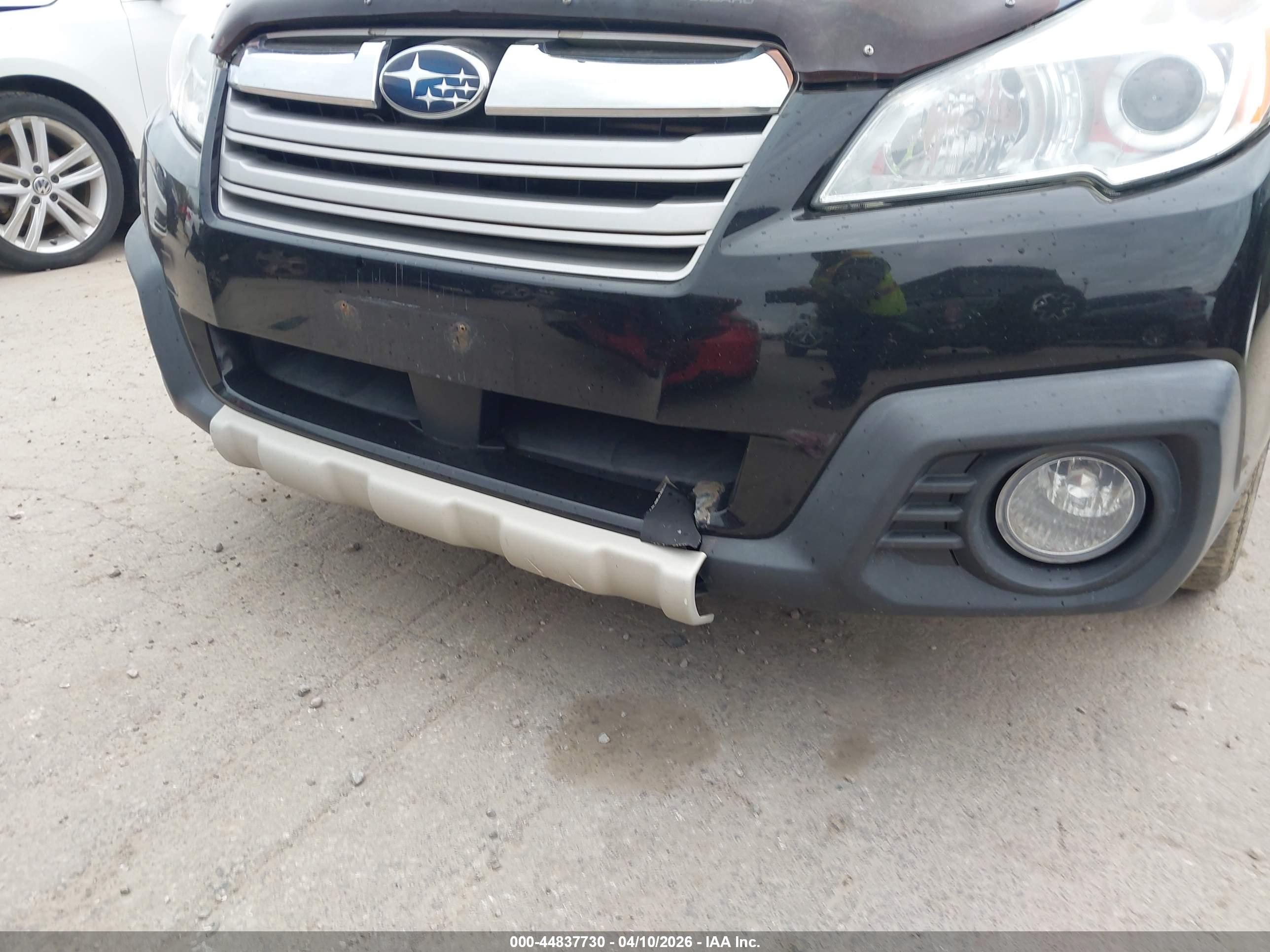 SUBARU OUTBACK image 6