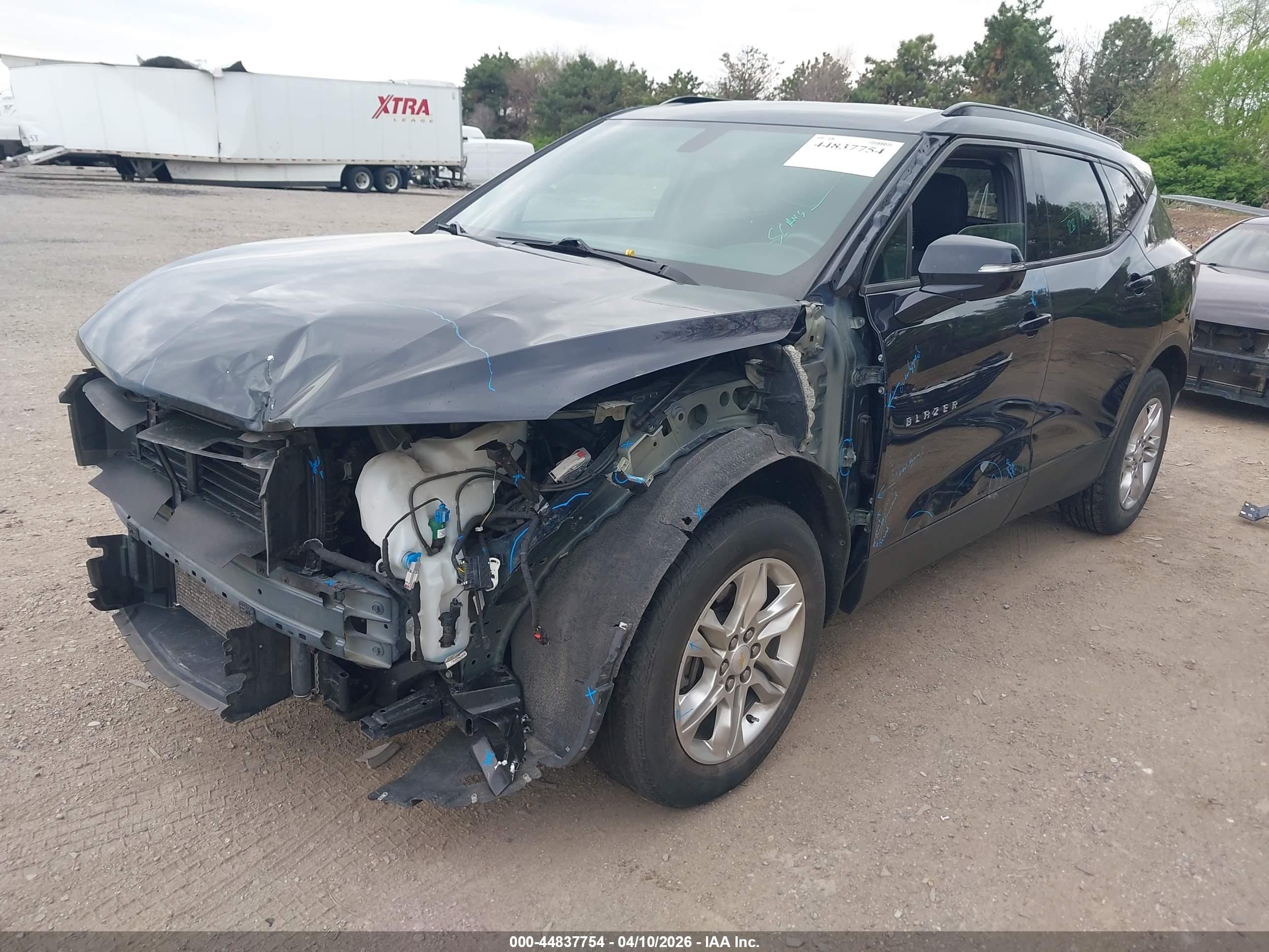 CHEVROLET BLAZER image 2