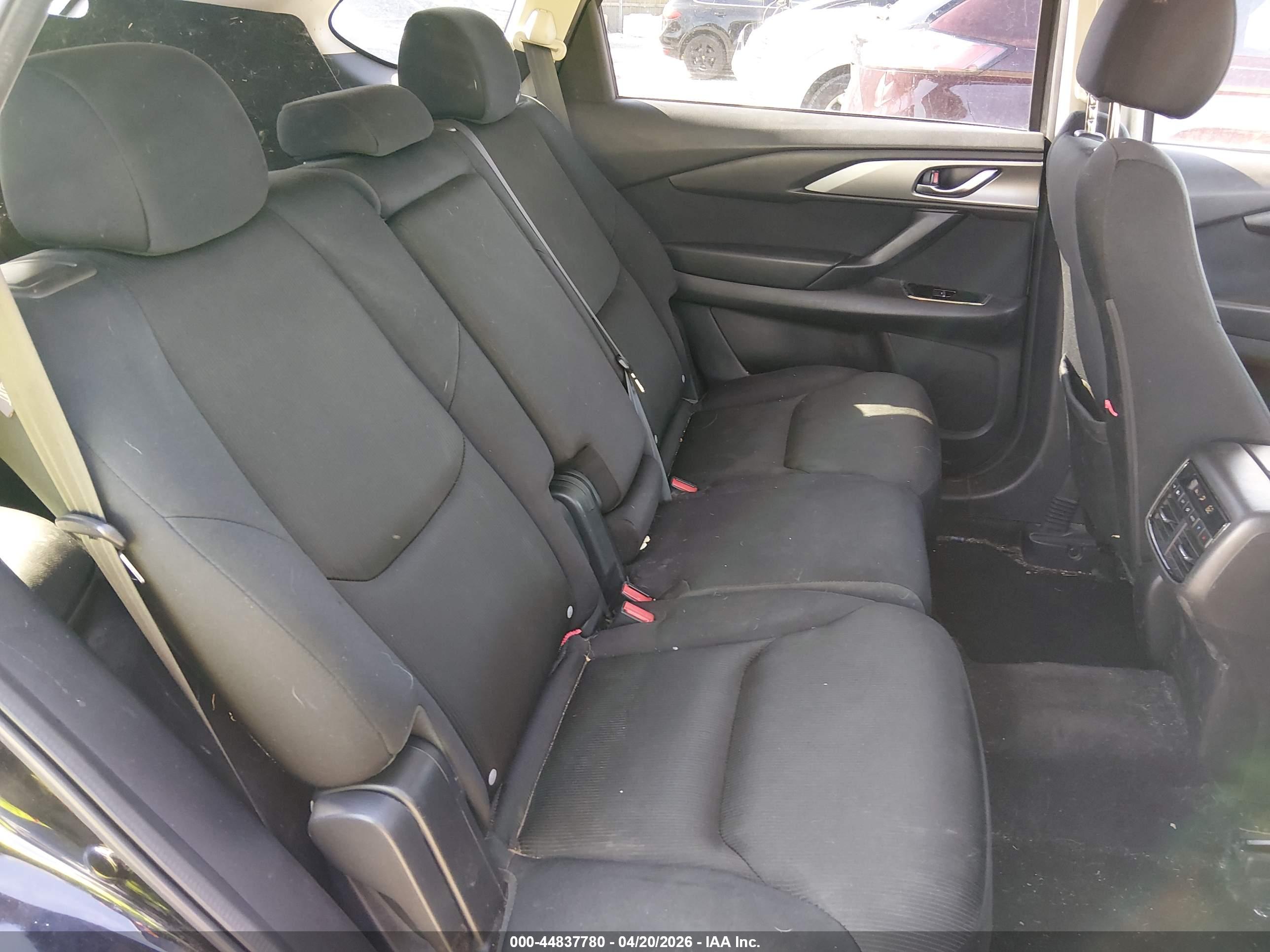 MAZDA CX-9 image 8