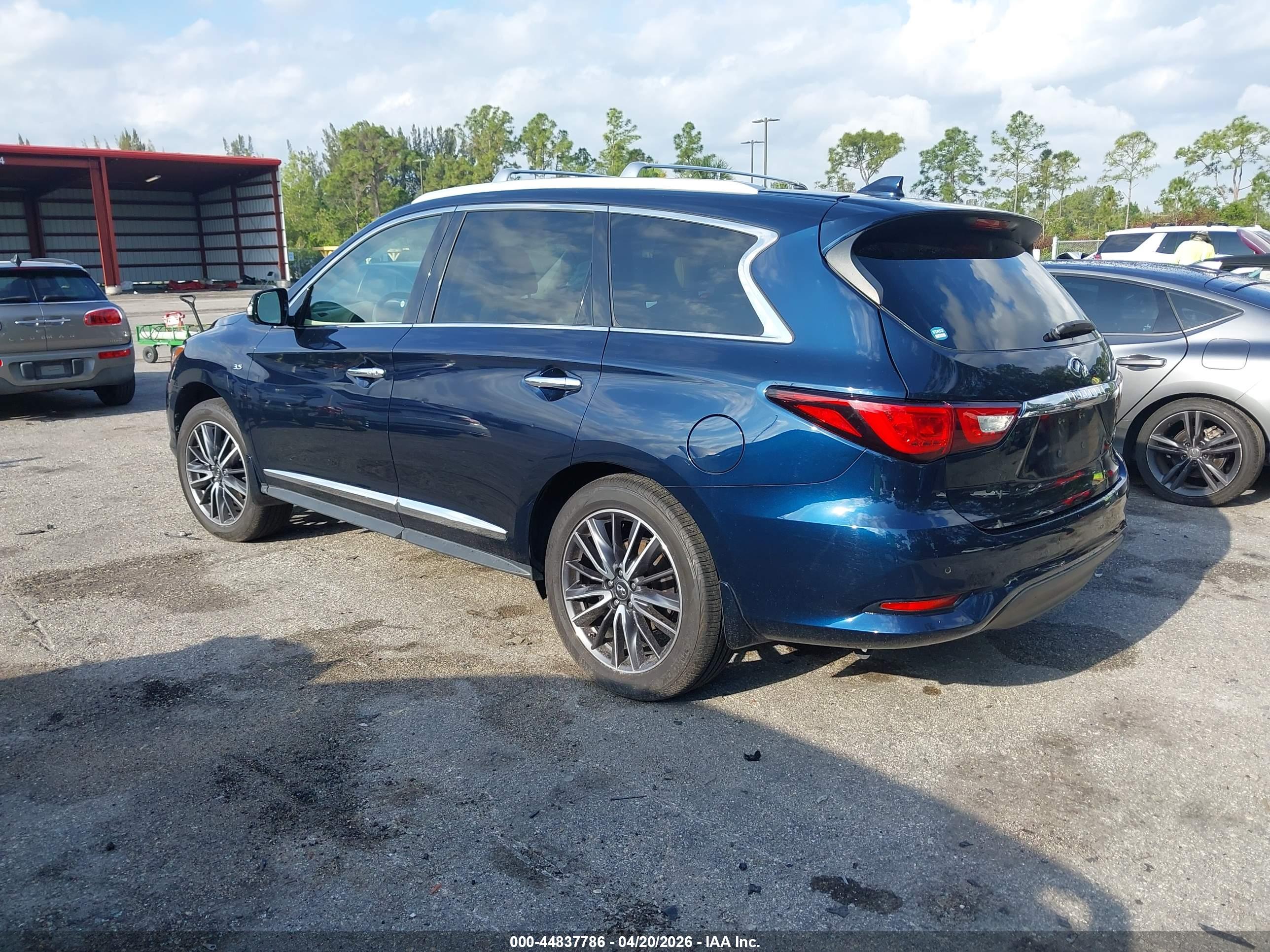 INFINITI QX60 image 3