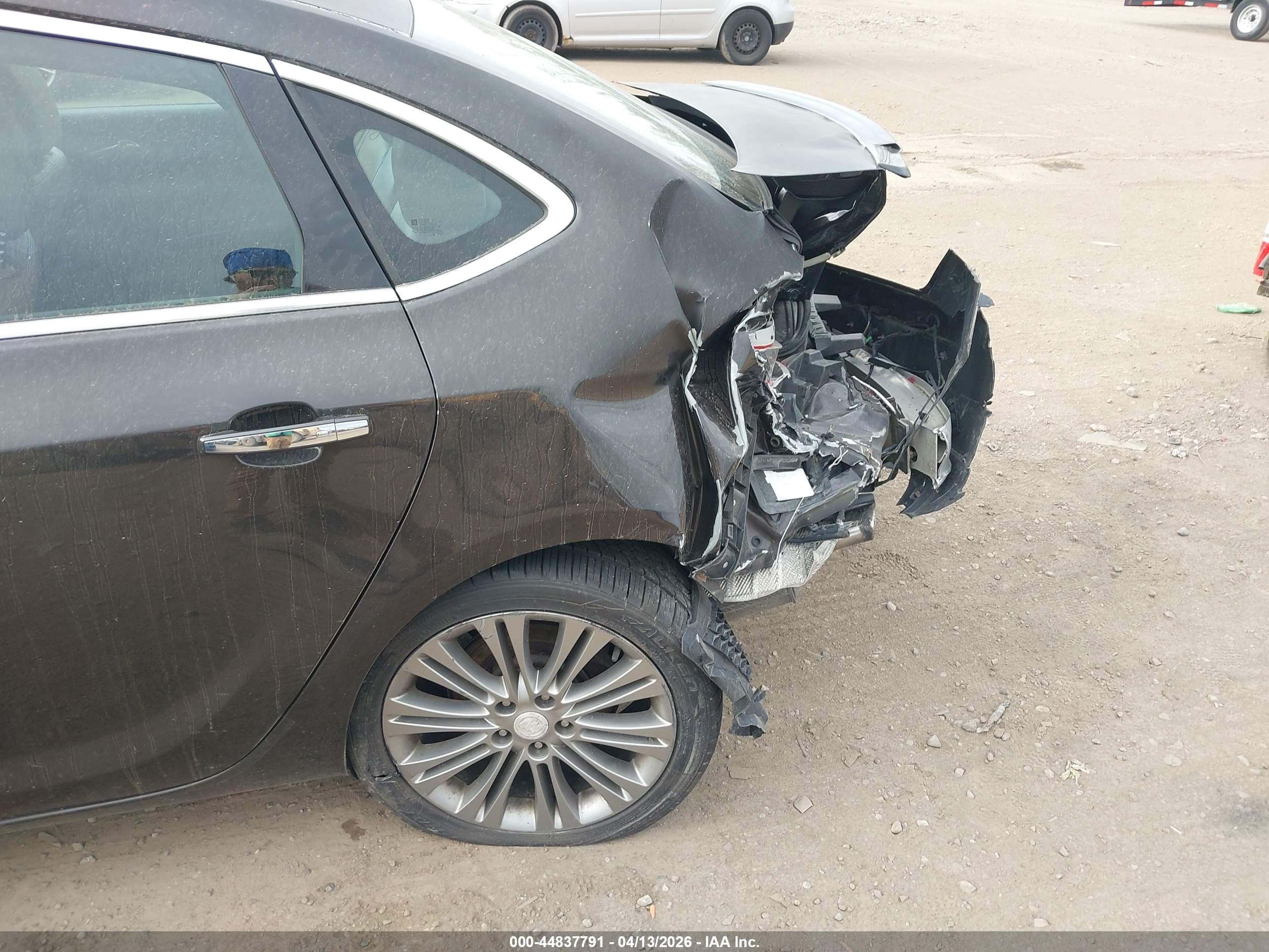 BUICK VERANO image 6