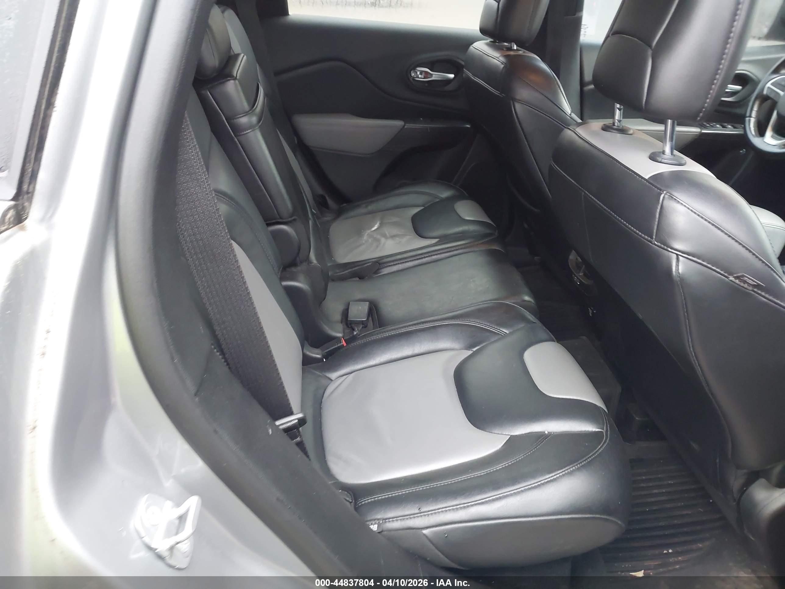 JEEP CHEROKEE image 8