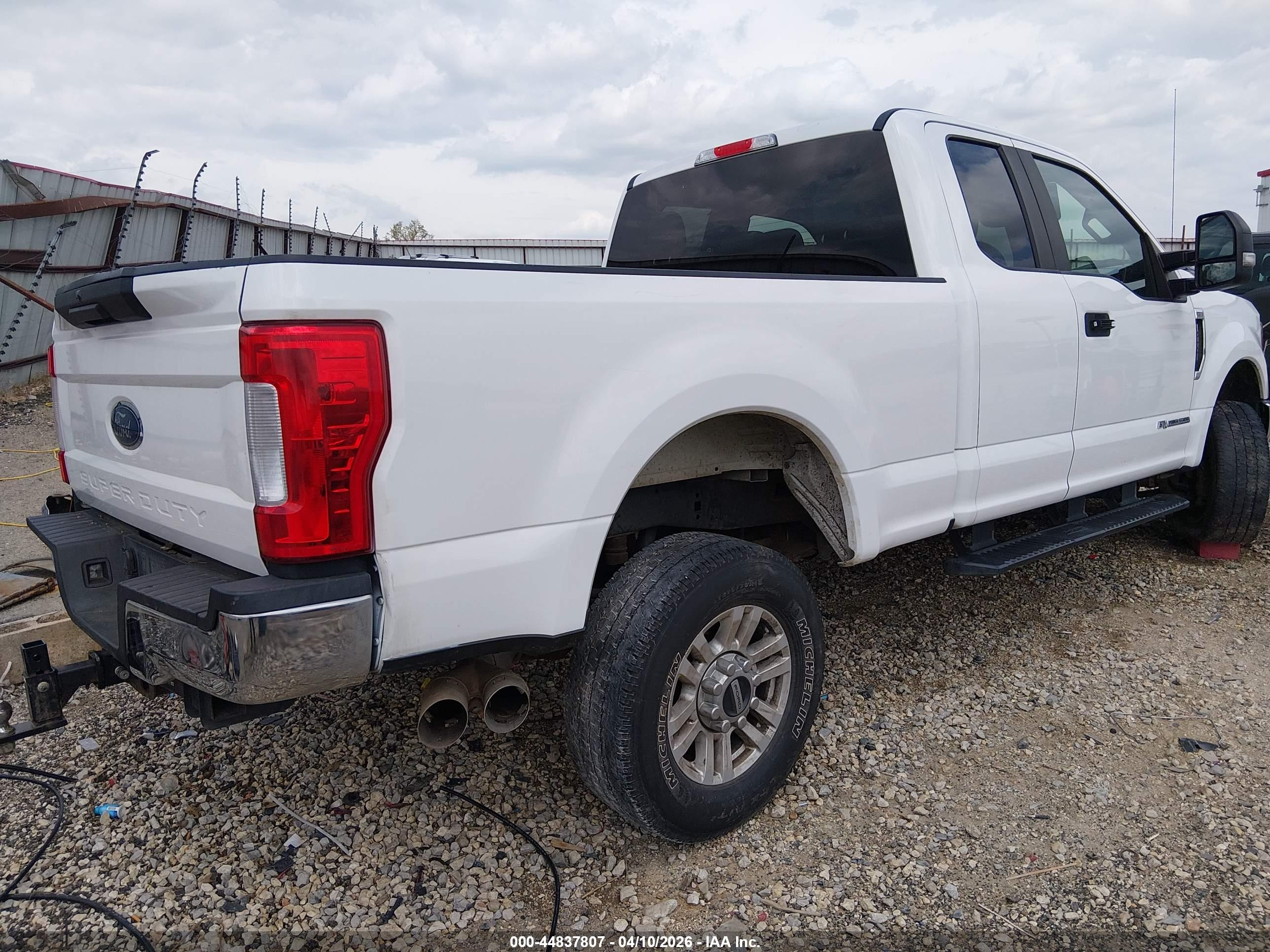 FORD F-250 image 4