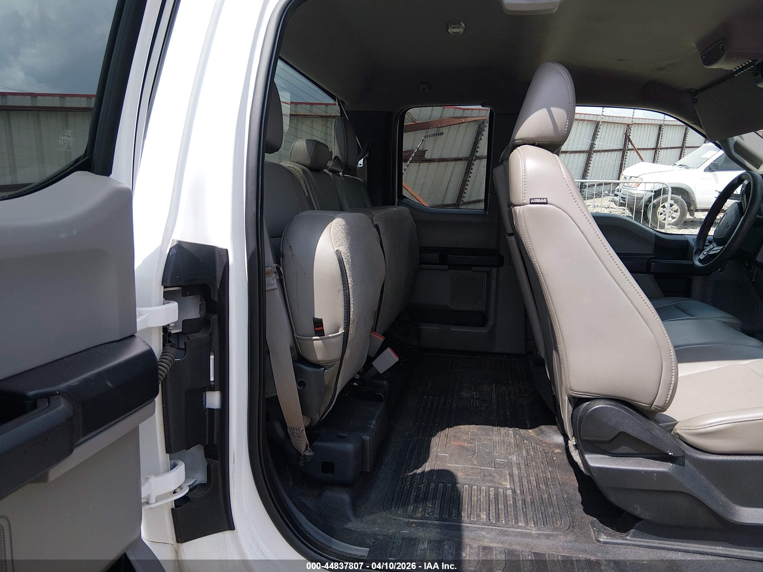 FORD F-250 image 8