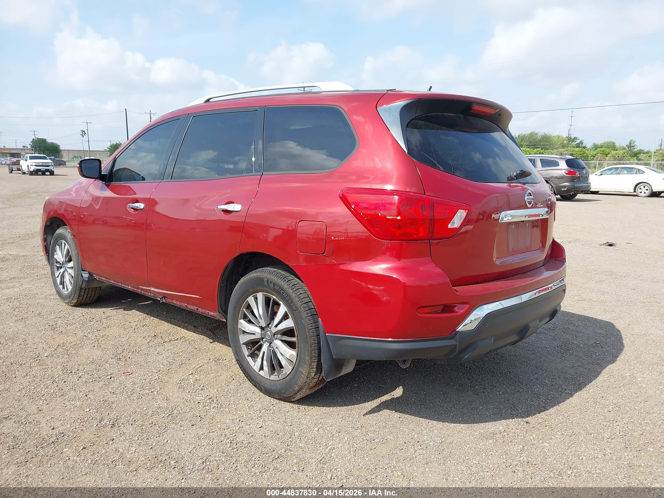 NISSAN PATHFINDER image 3