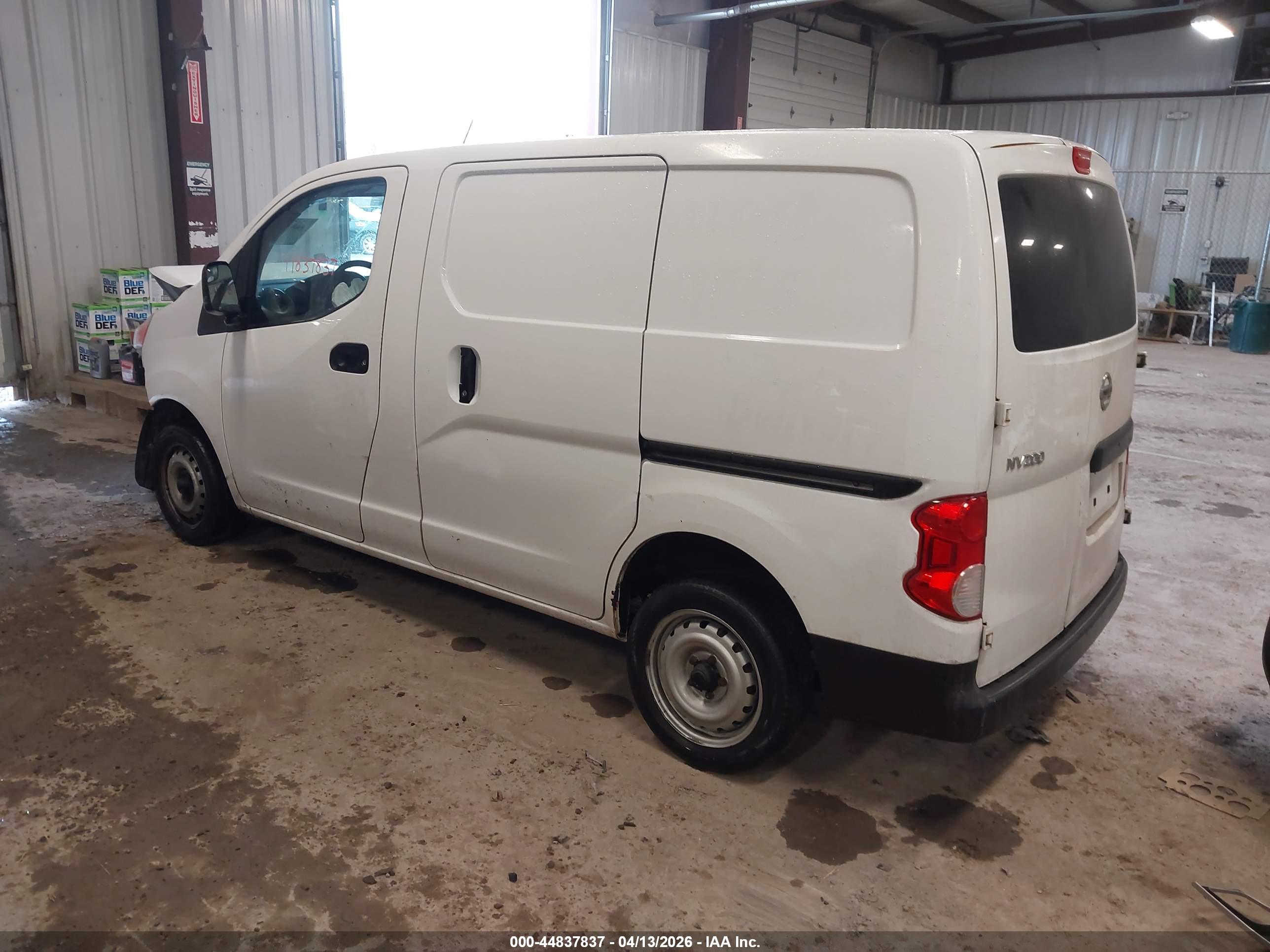 NISSAN NV200 image 3