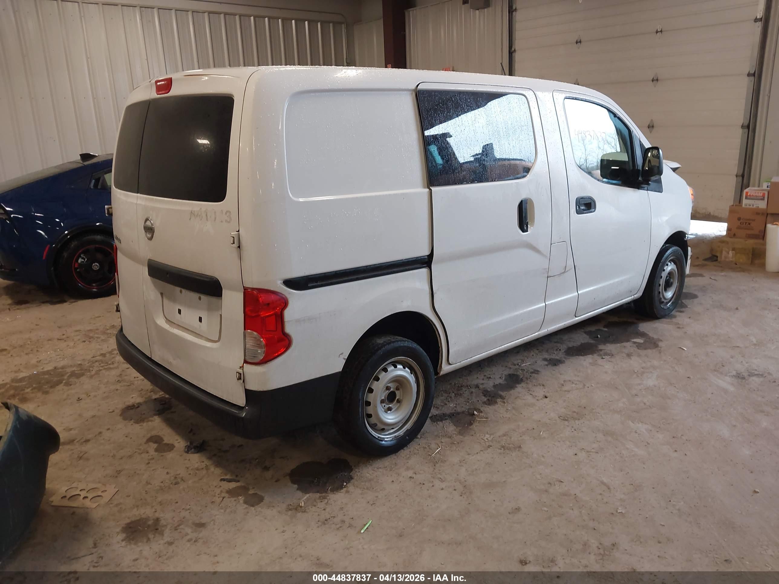 NISSAN NV200 image 4